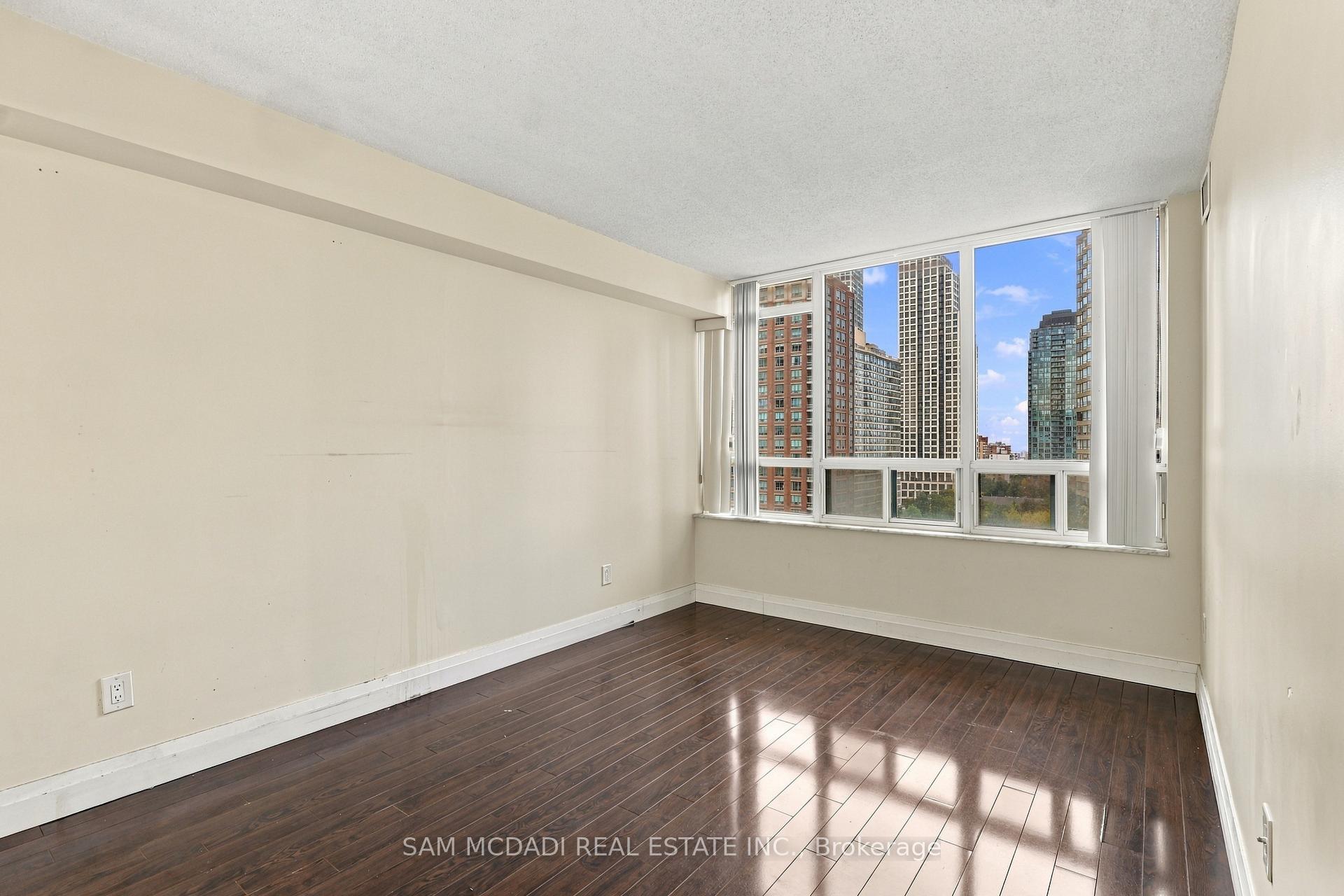 265 Enfield Place 903
