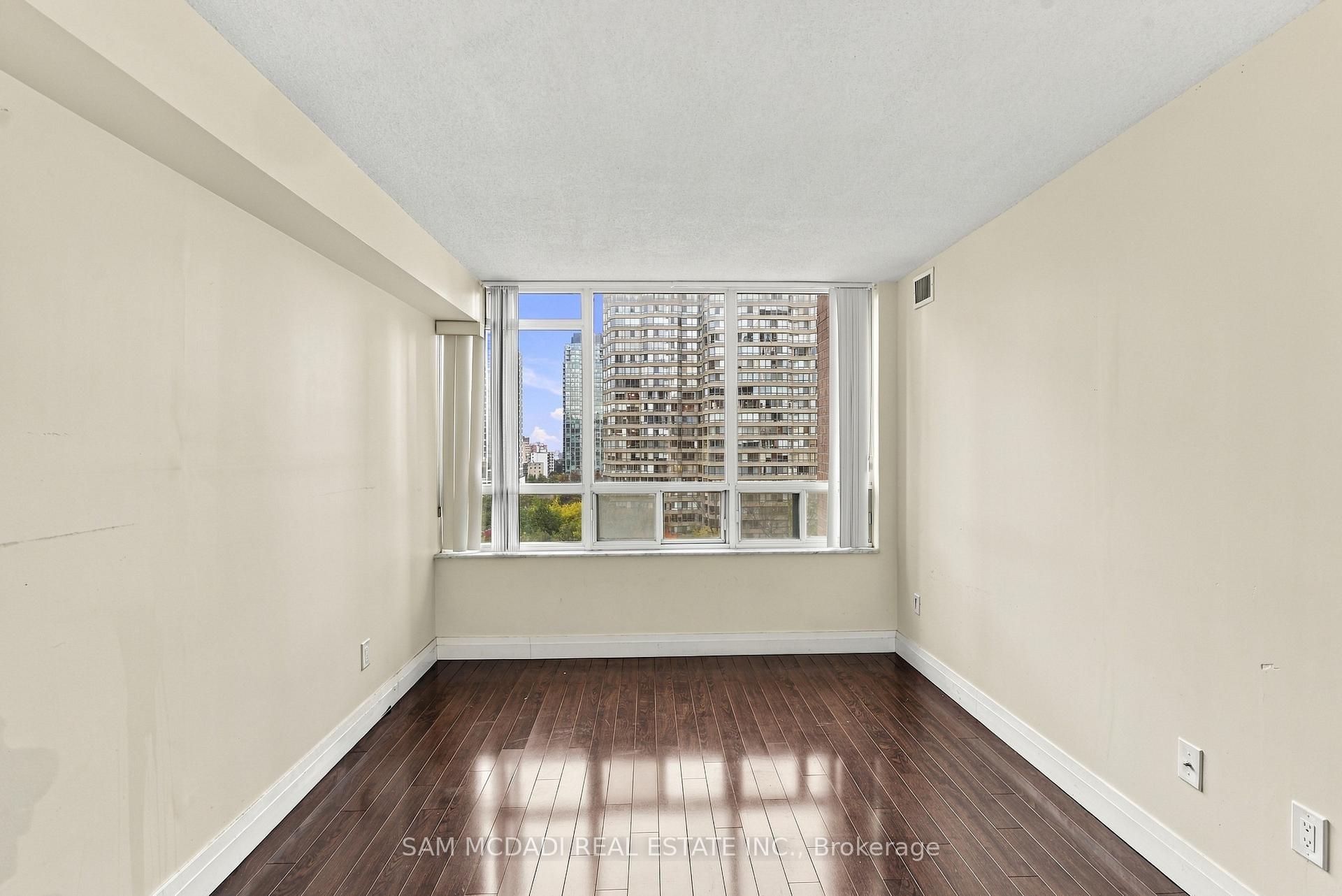 265 Enfield Place 903