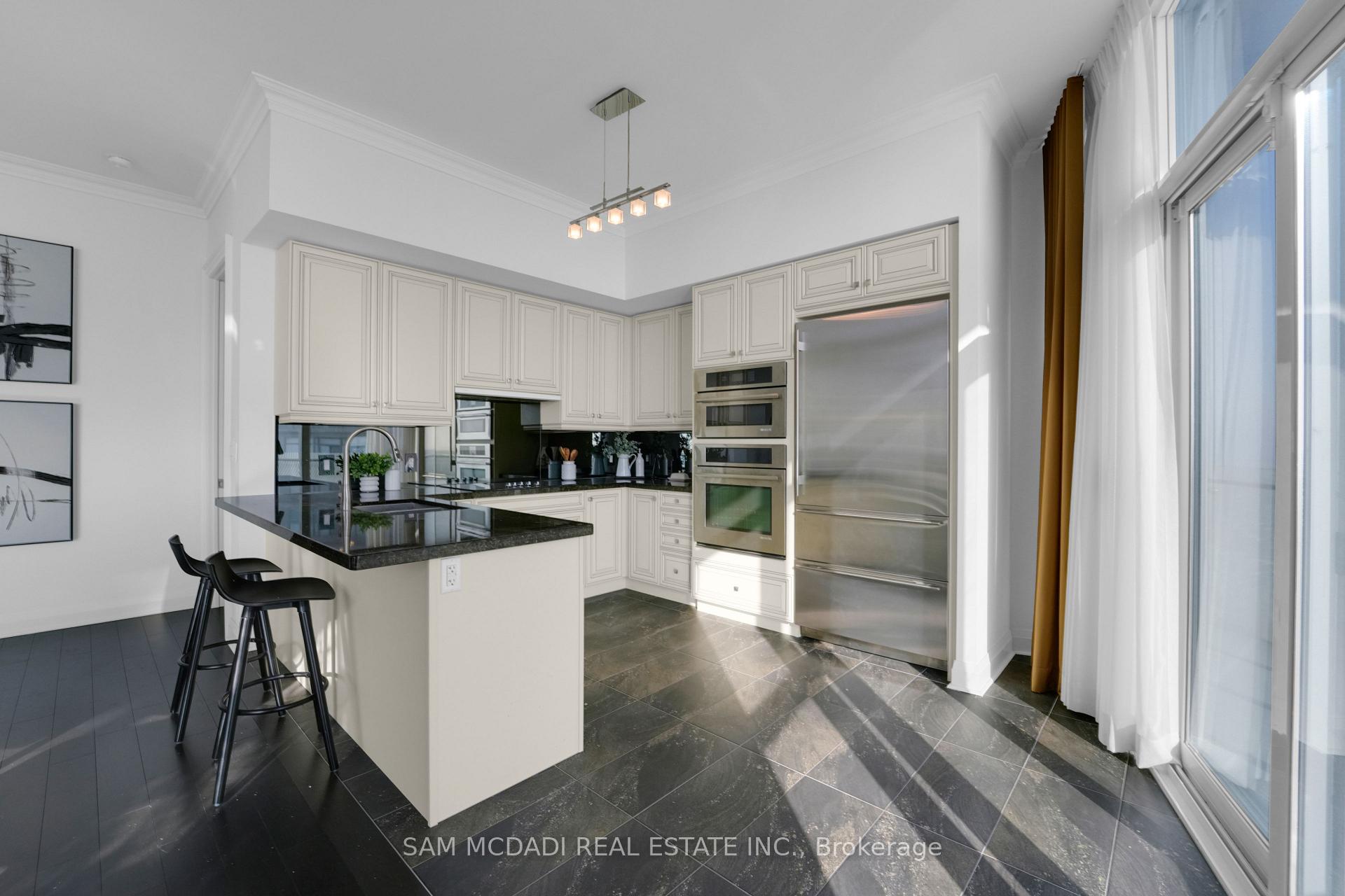 50 Absolute Avenue PH3