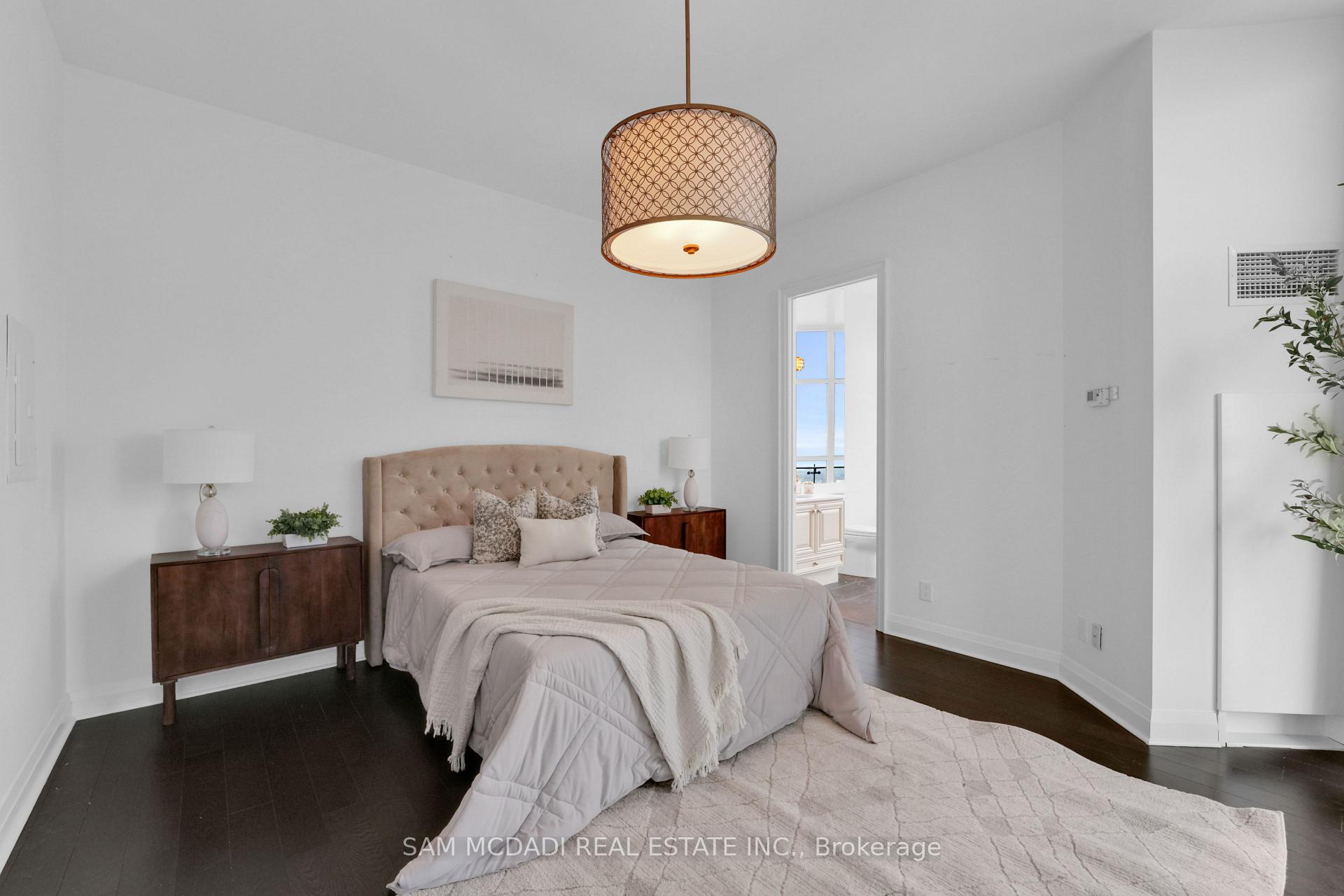 50 Absolute Avenue PH3