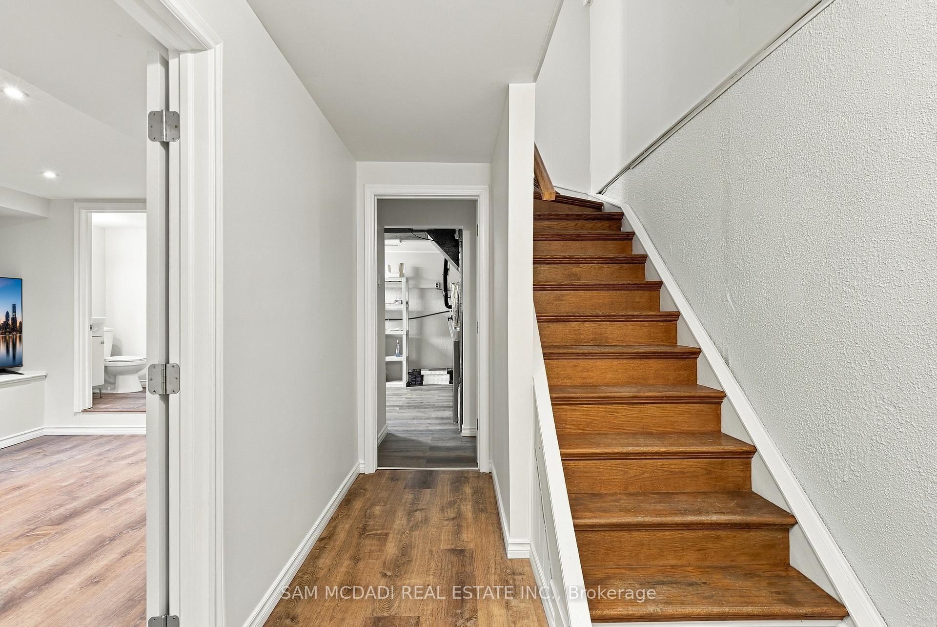 2779 Gananoque Drive 87