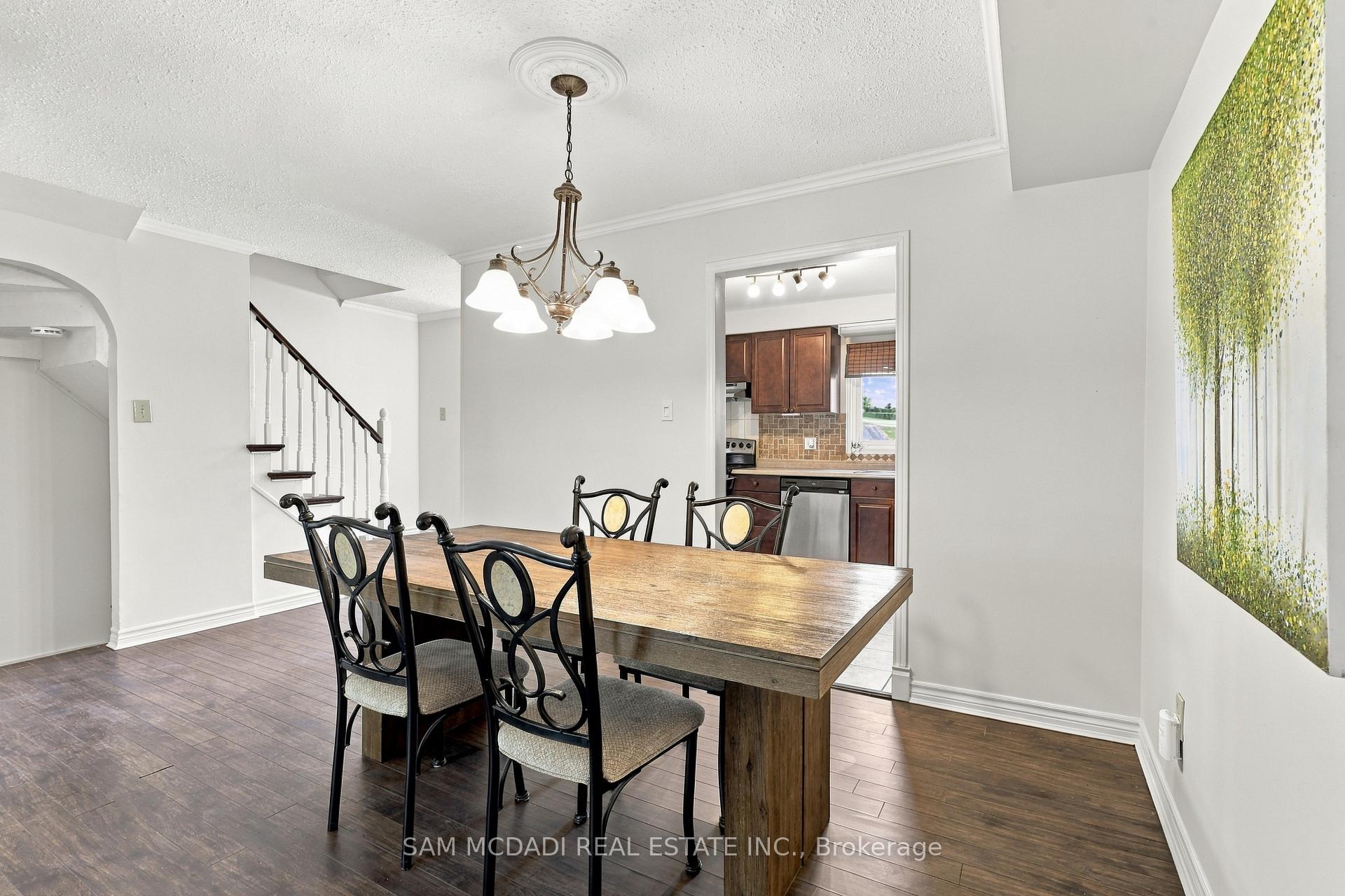 2779 Gananoque Drive 87