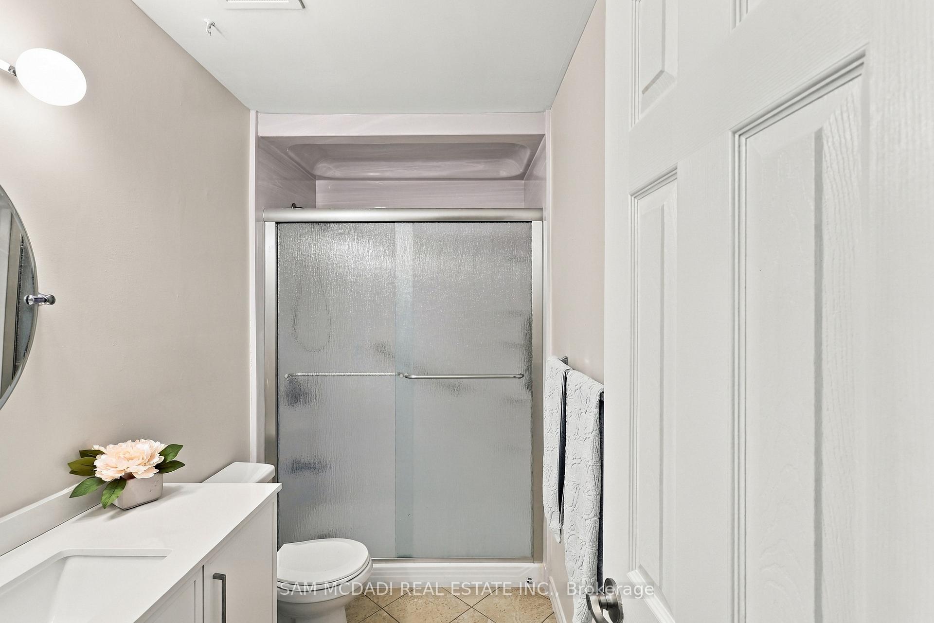 2779 Gananoque Drive 87