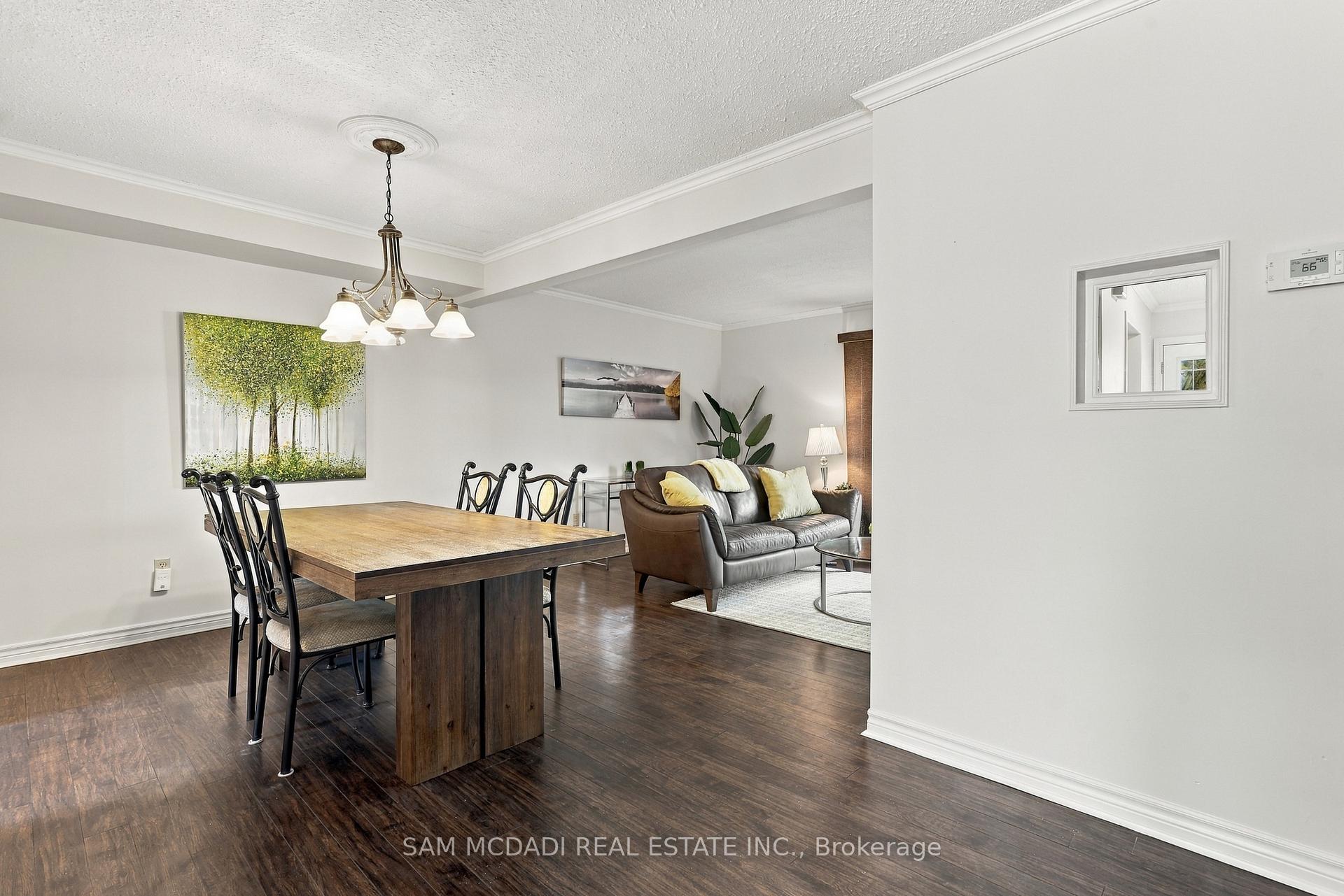 2779 Gananoque Drive 87