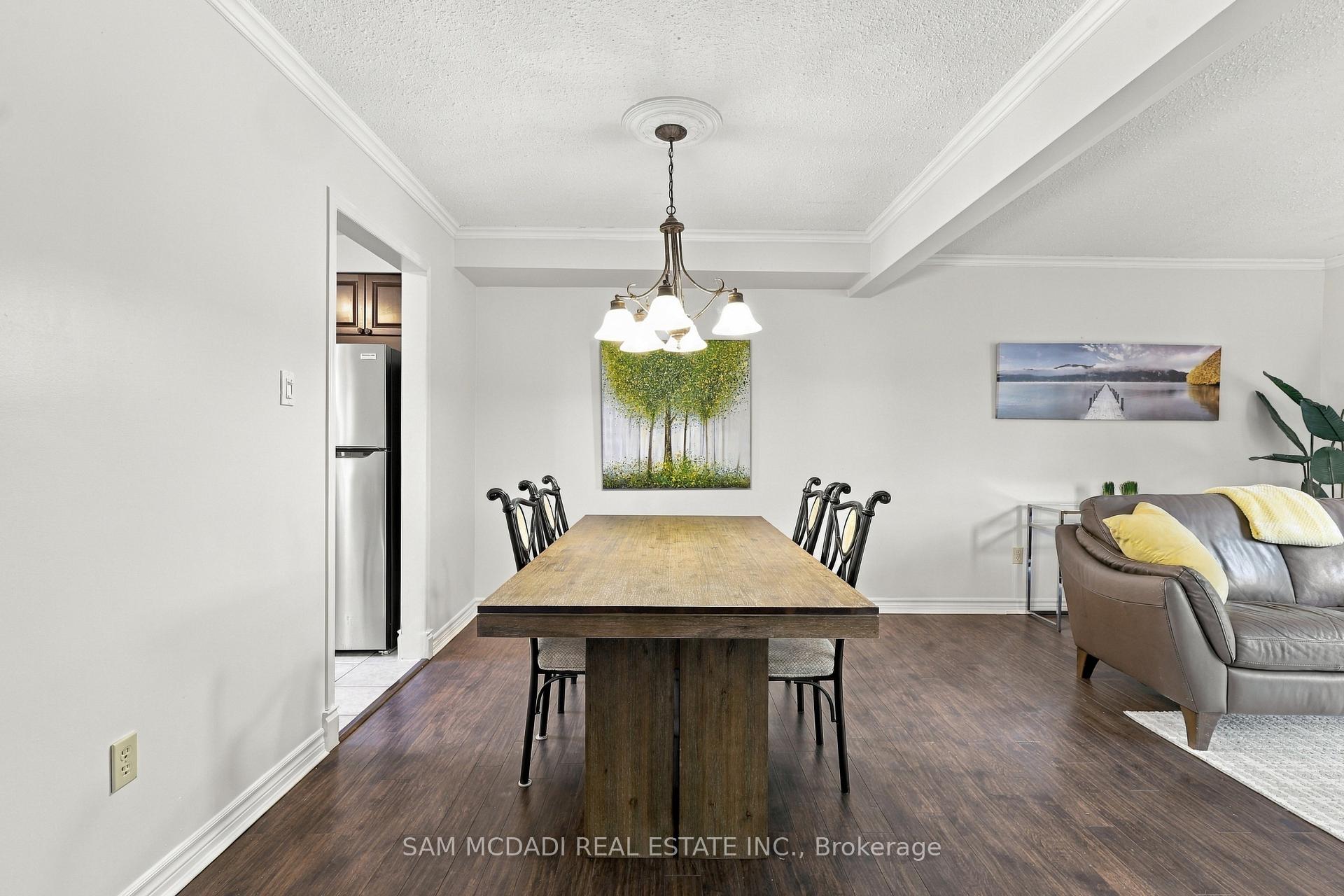 2779 Gananoque Drive 87