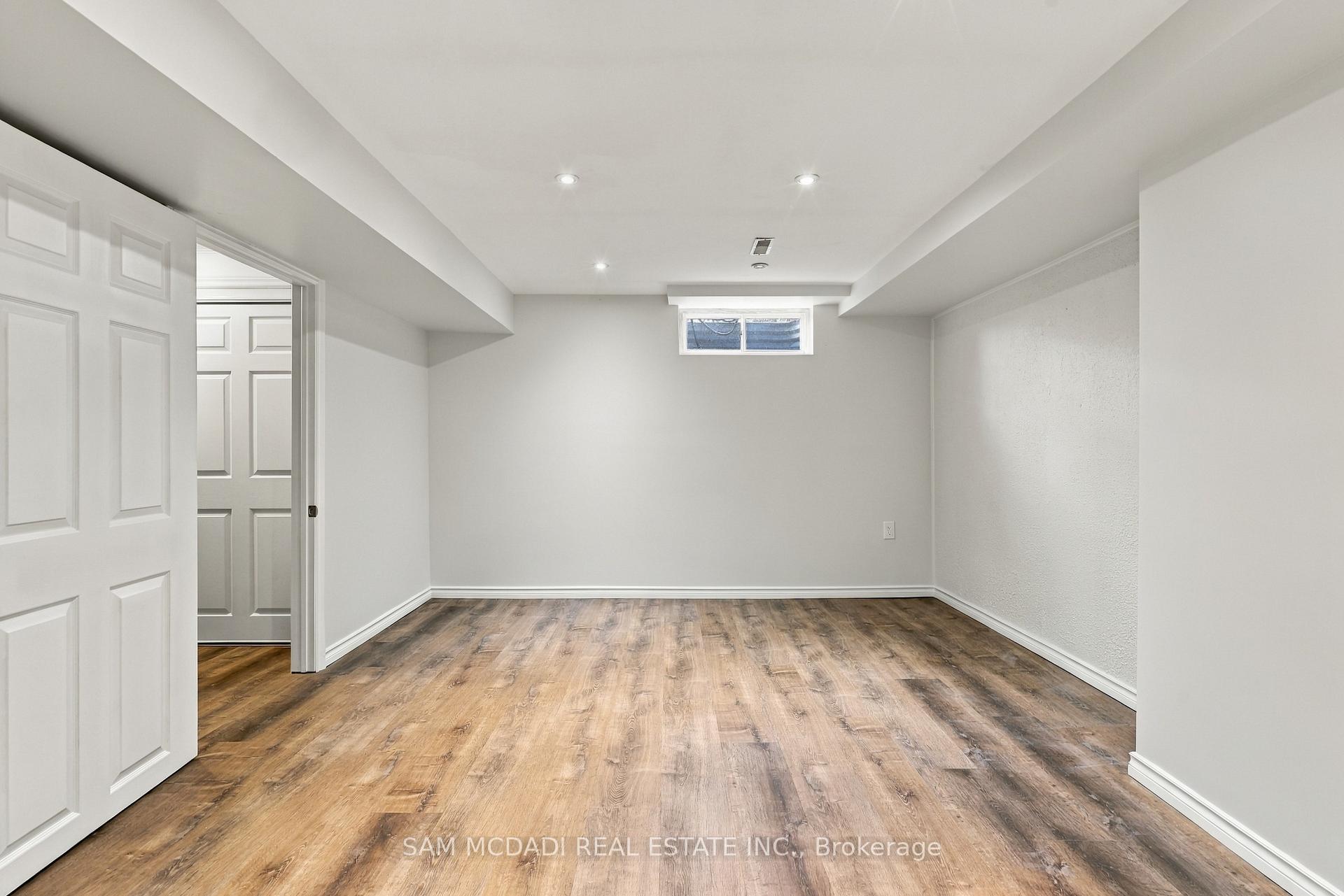 2779 Gananoque Drive 87