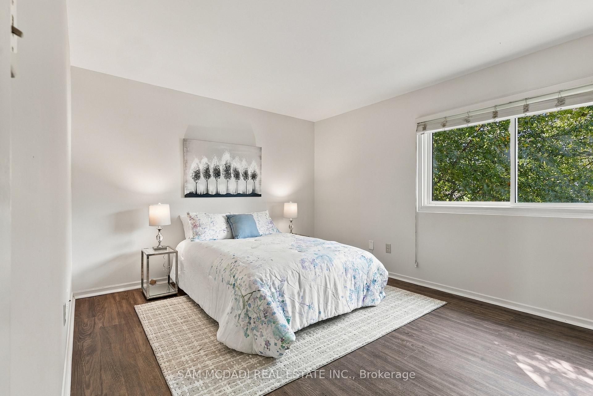 2779 Gananoque Drive 87