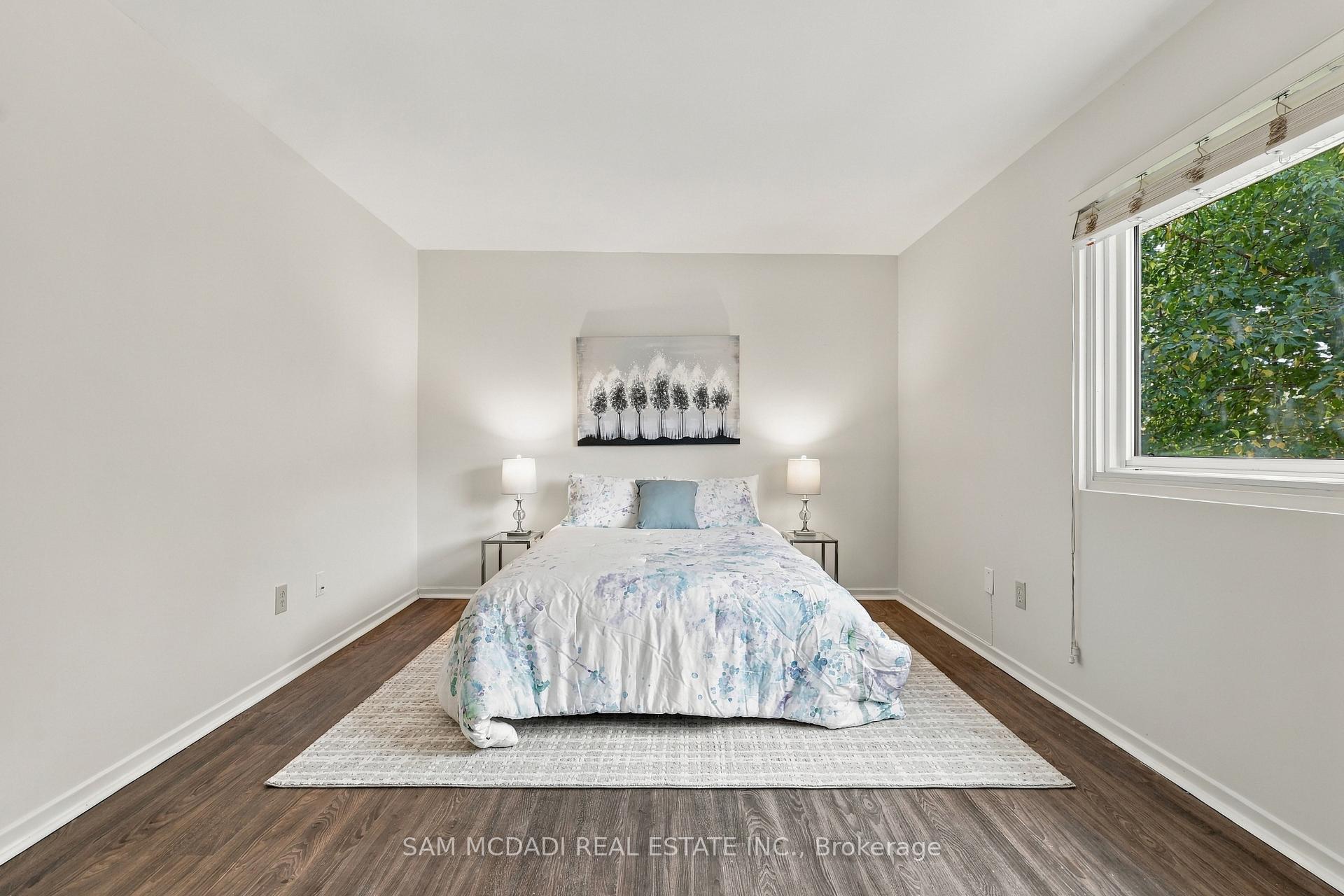 2779 Gananoque Drive 87