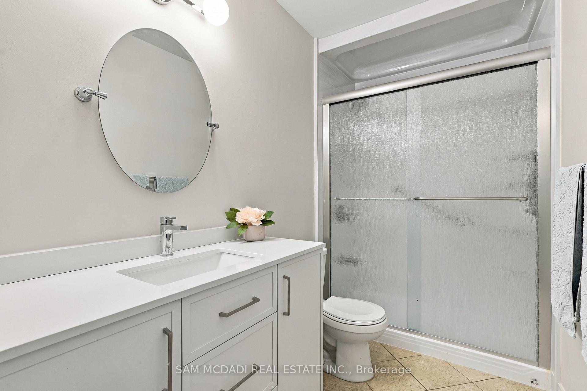 2779 Gananoque Drive 87