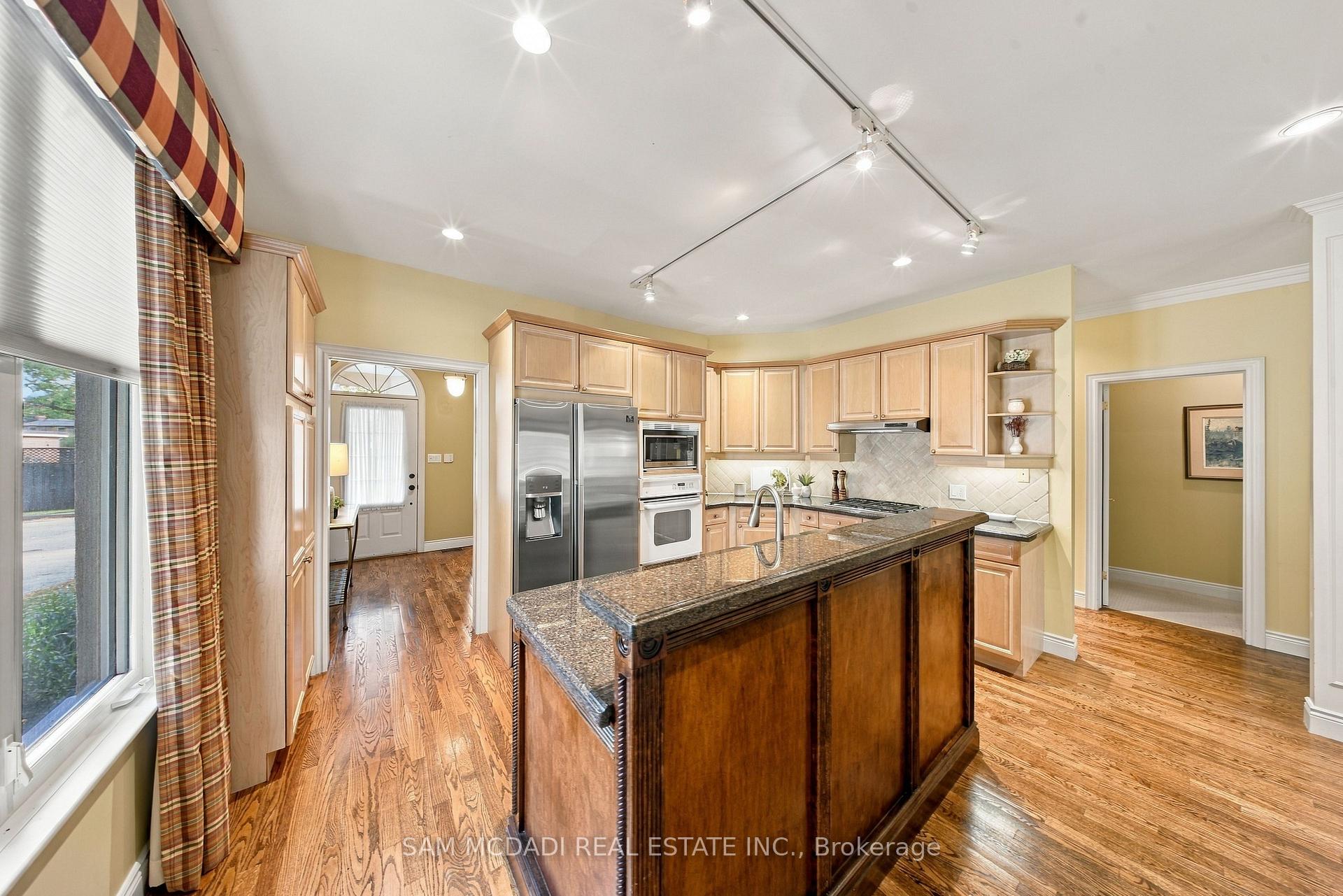 1205 Clarkson Road N 6