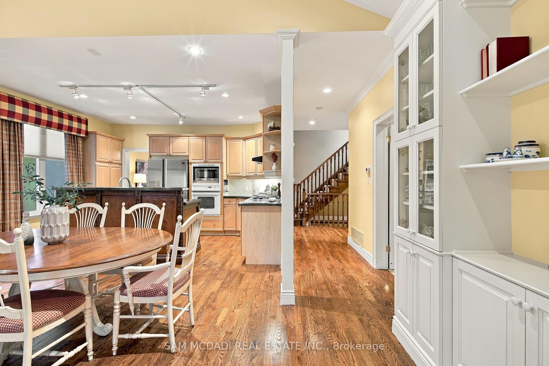 1205 Clarkson Road N 6