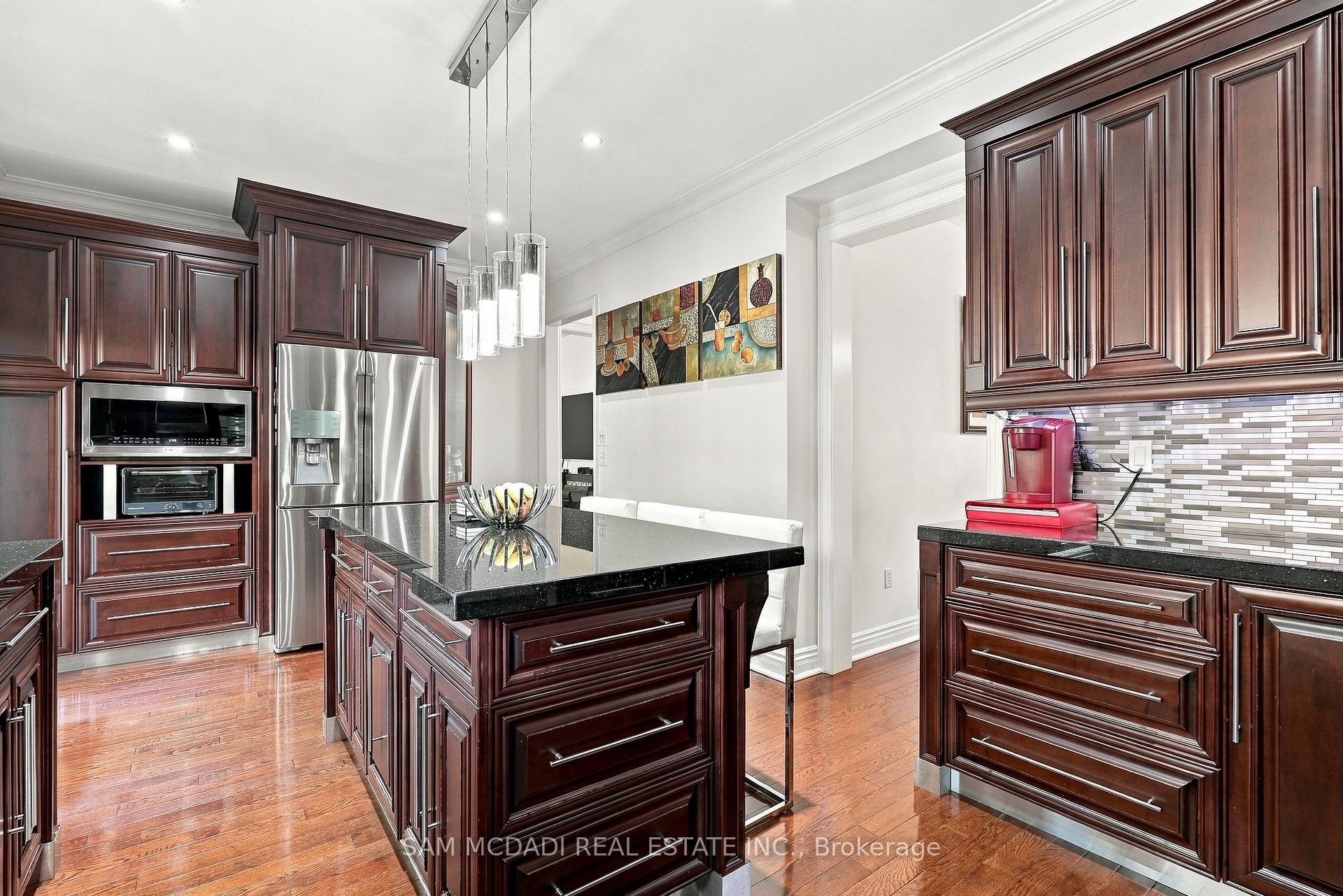 3263 Crimson King Circle