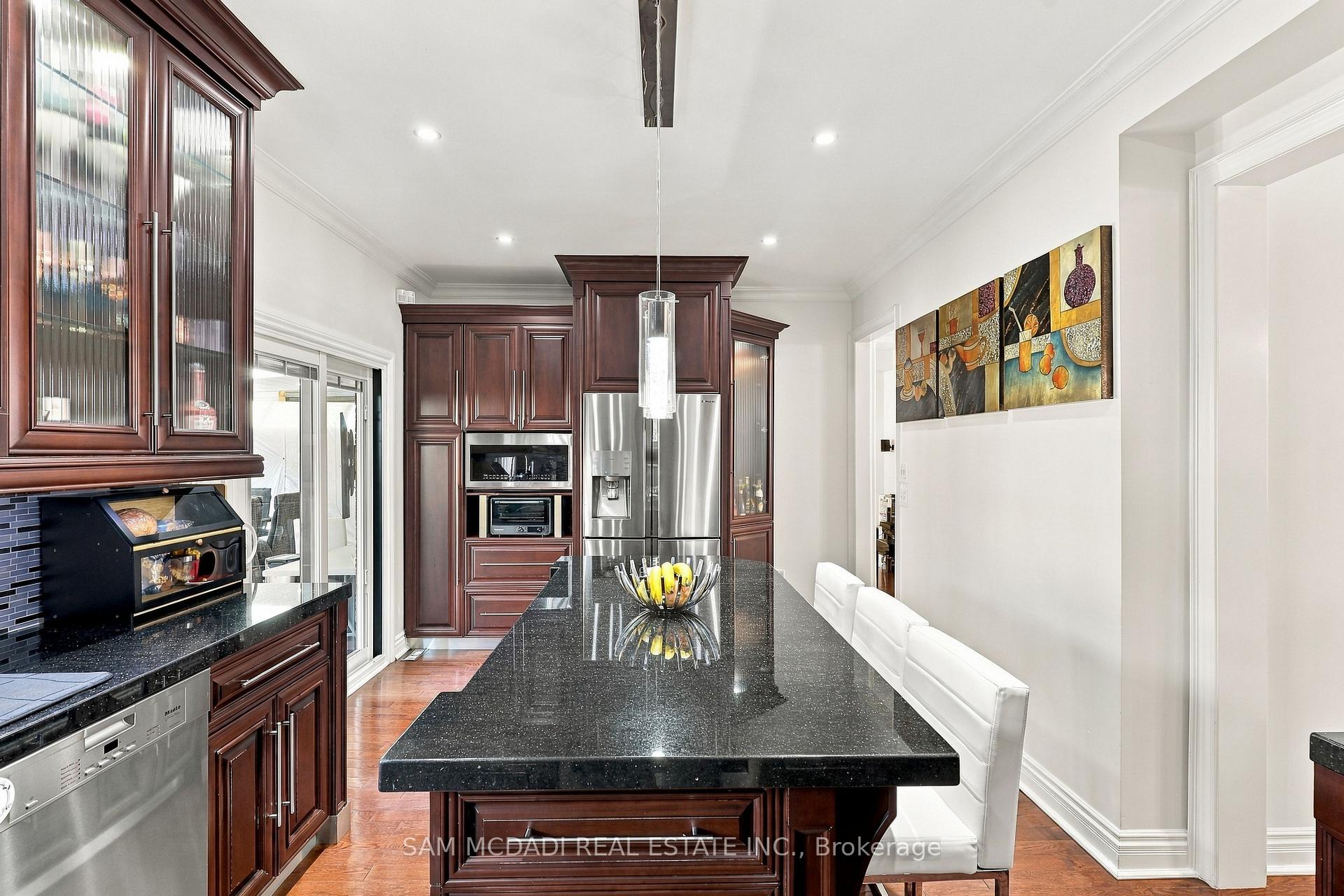 3263 Crimson King Circle
