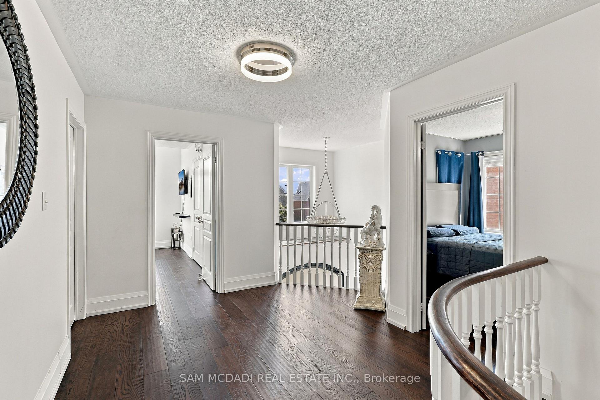 3263 Crimson King Circle