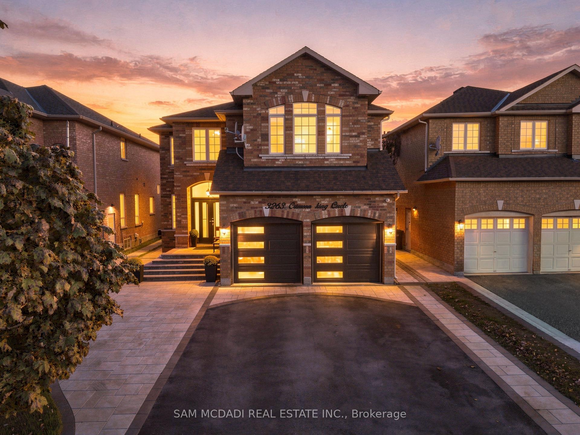 3263 Crimson King Circle