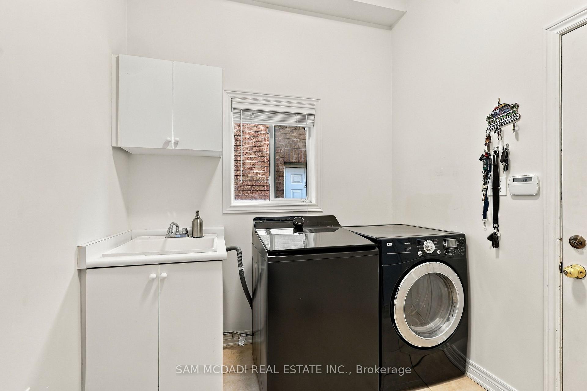 3263 Crimson King Circle