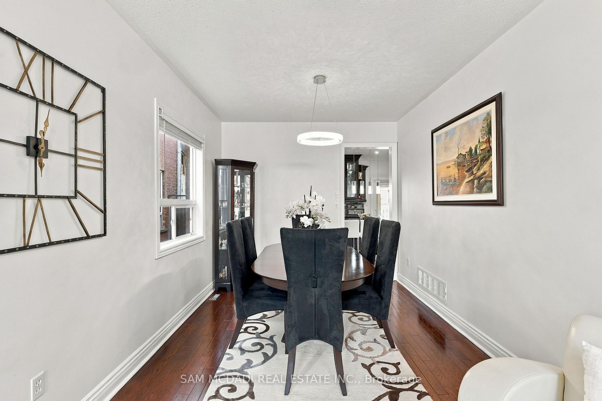 3263 Crimson King Circle