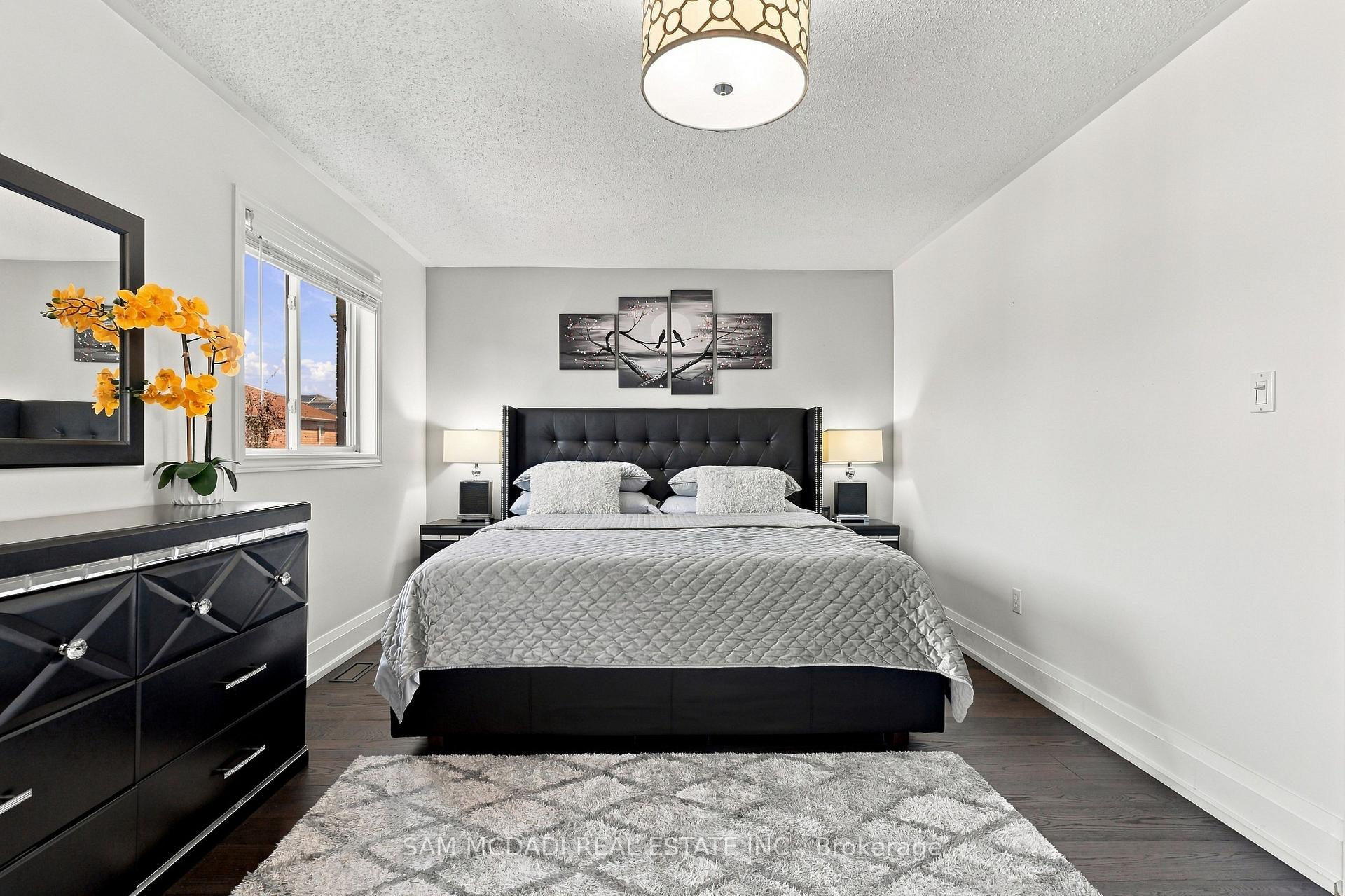 3263 Crimson King Circle