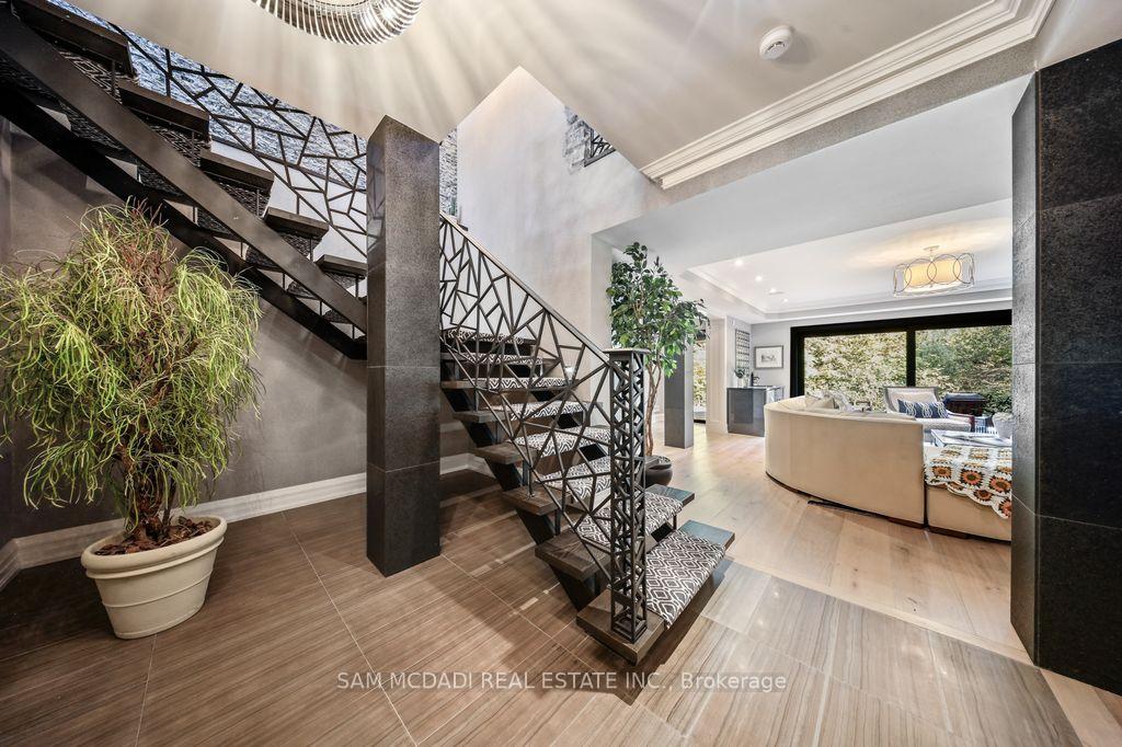 1206 Wildfield Crescent