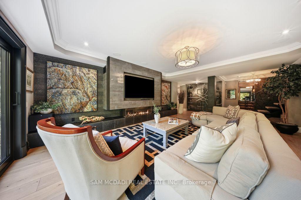 1206 Wildfield Crescent