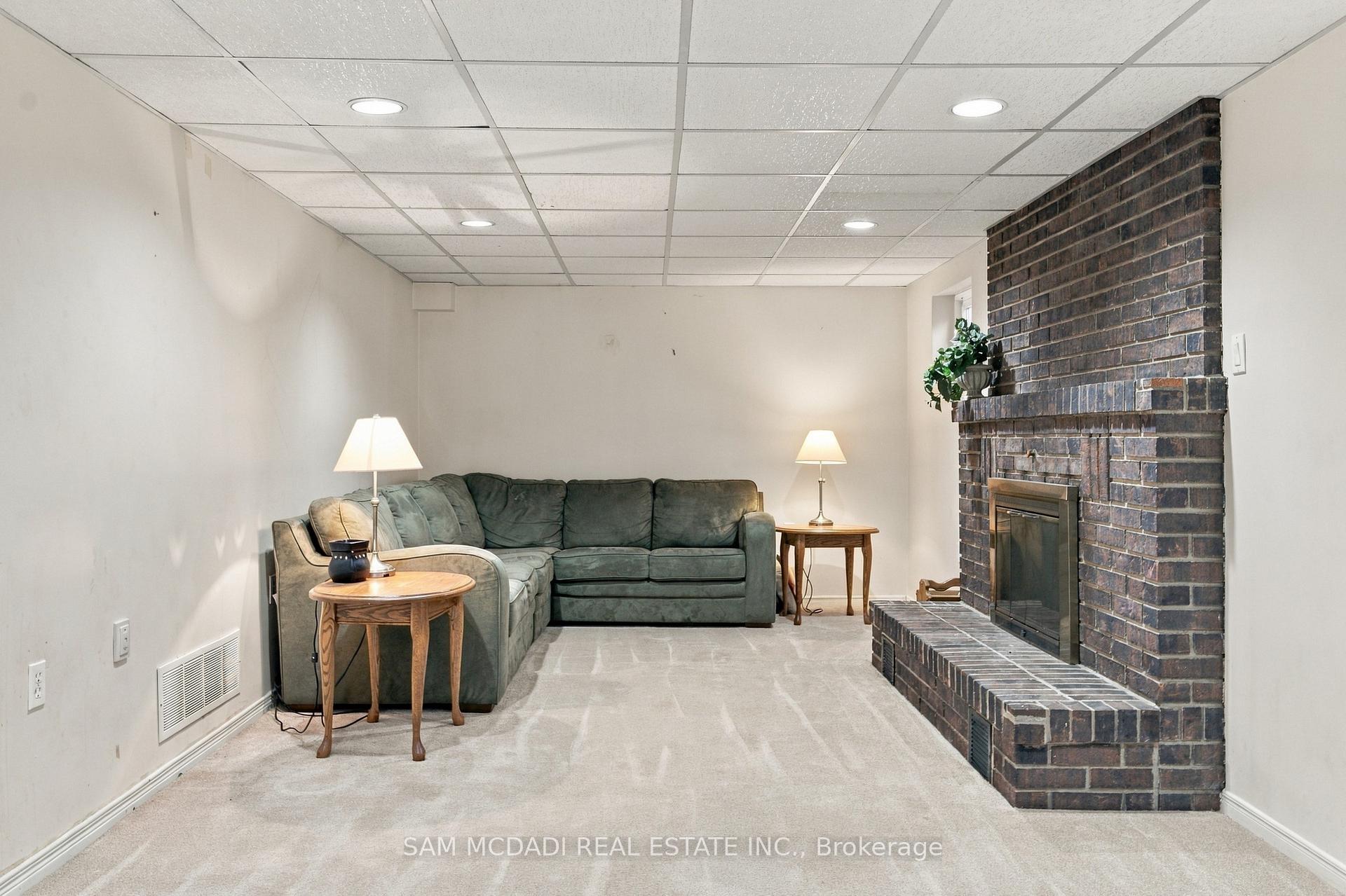 1138 Vanier Drive