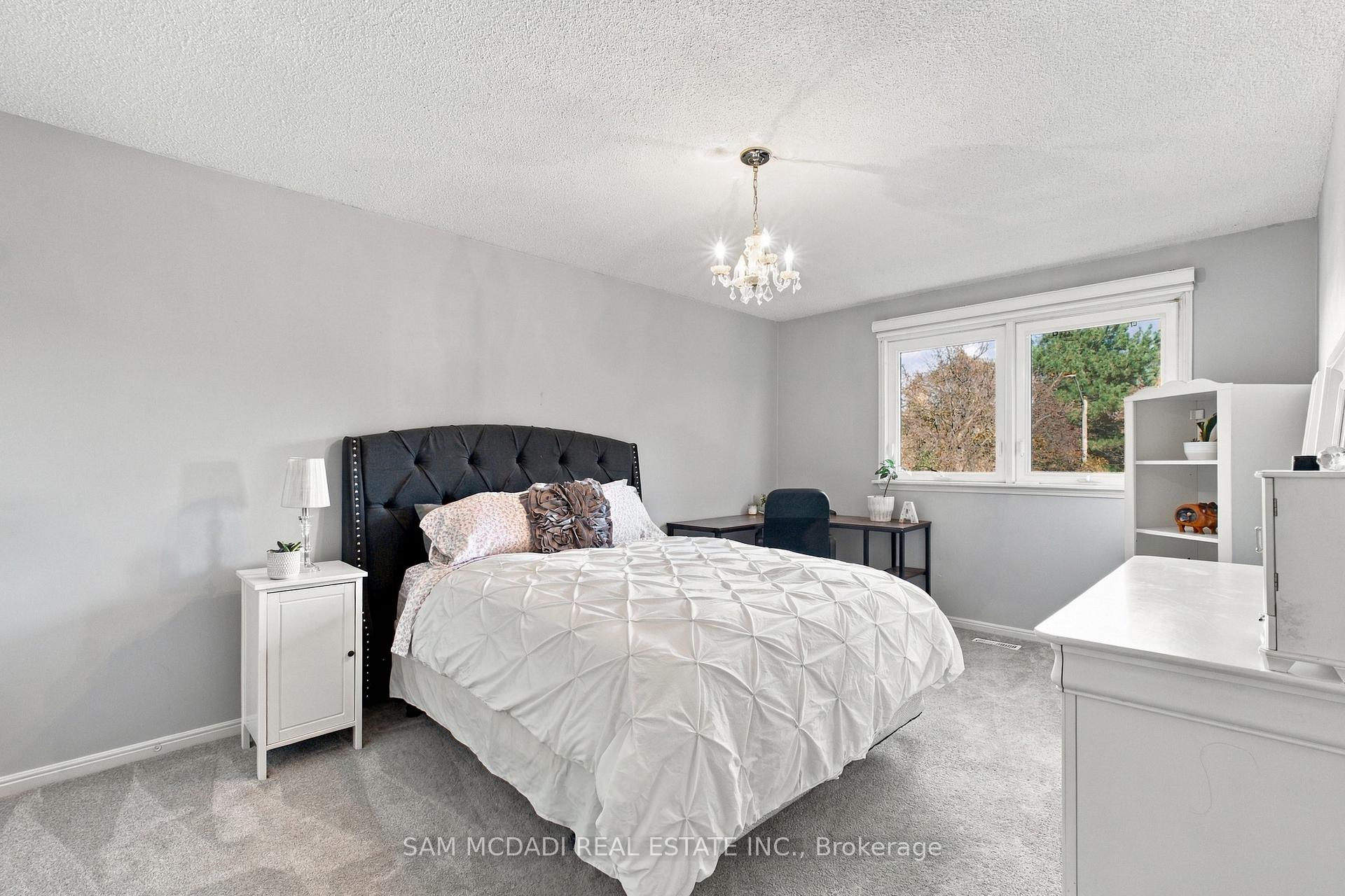 1138 Vanier Drive
