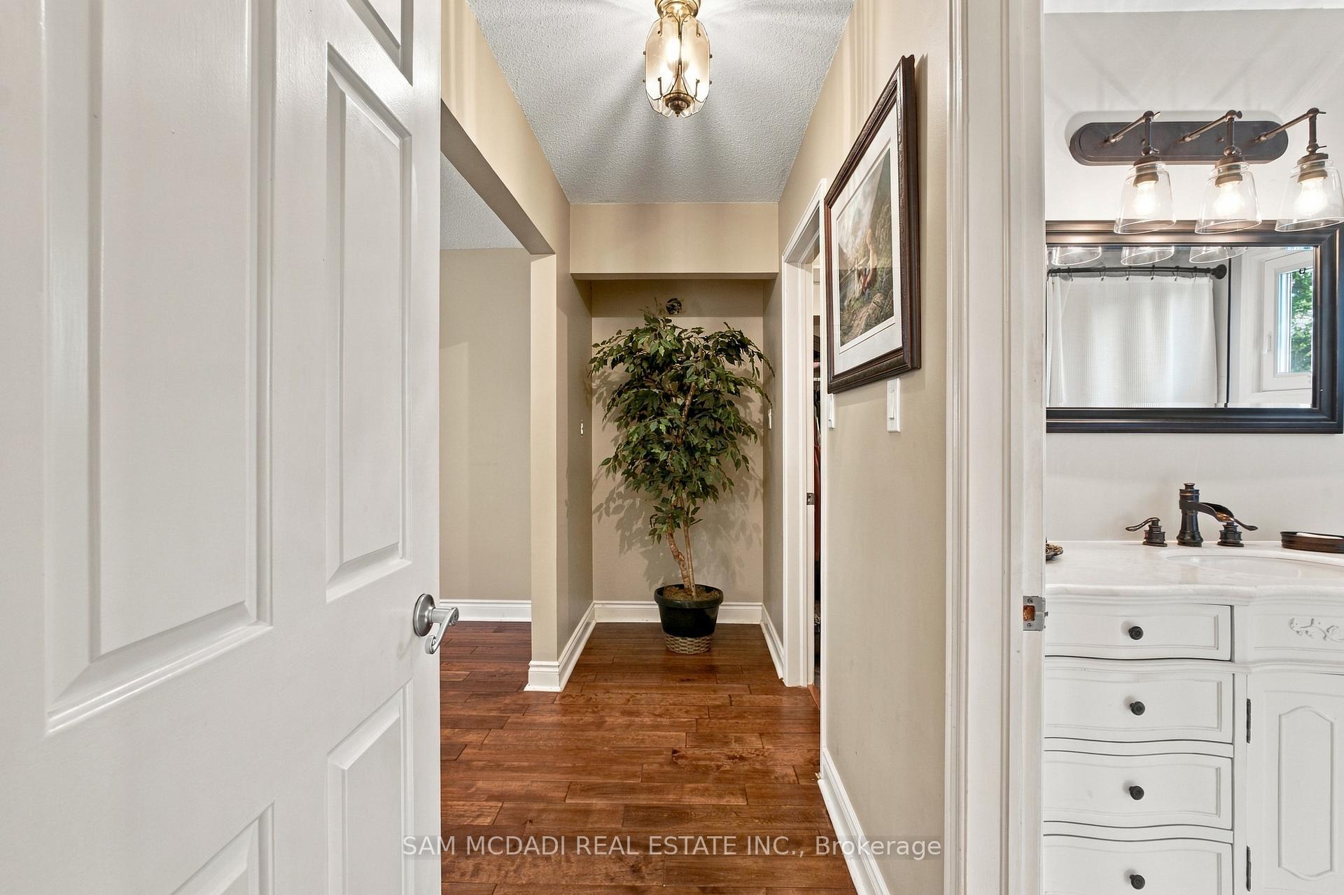 1138 Vanier Drive