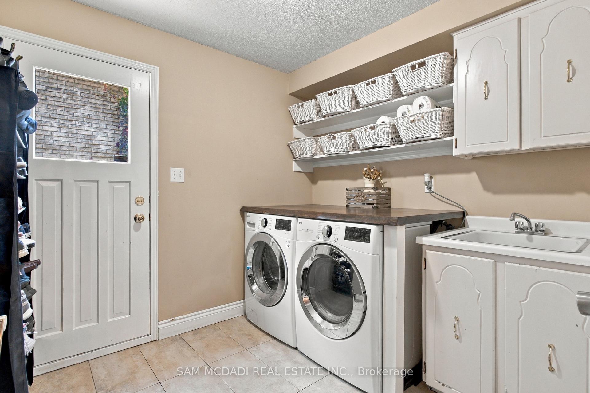 1138 Vanier Drive
