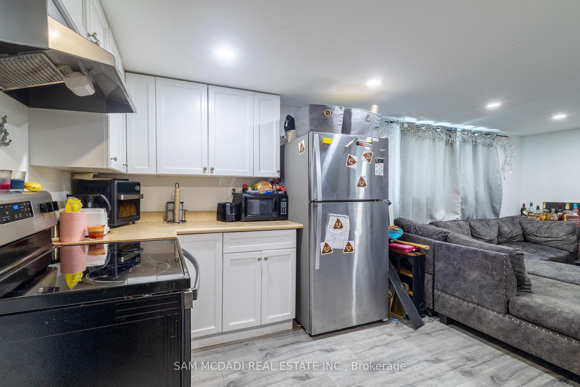 100 Green Mountain Road E