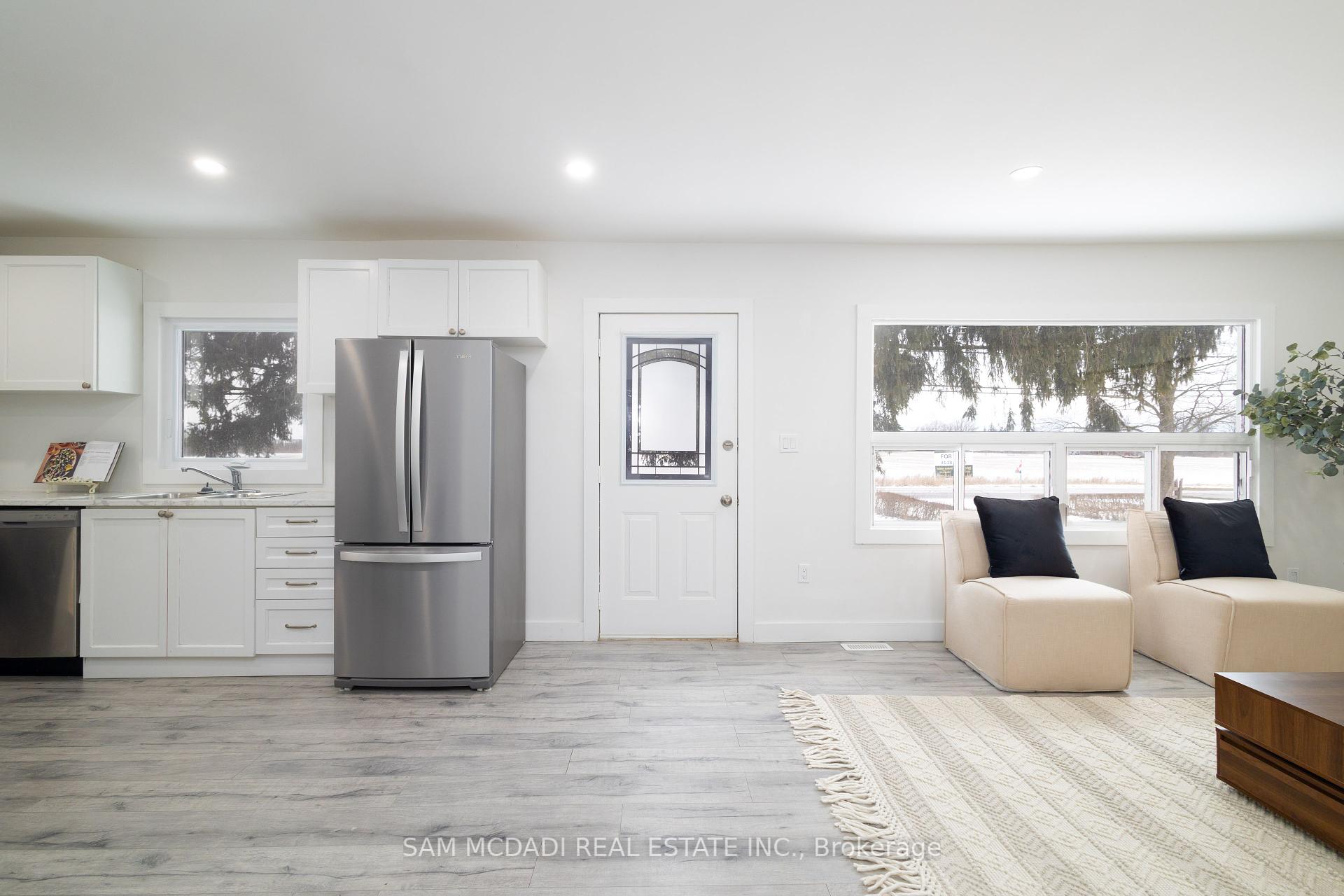 100 Green Mountain Road E