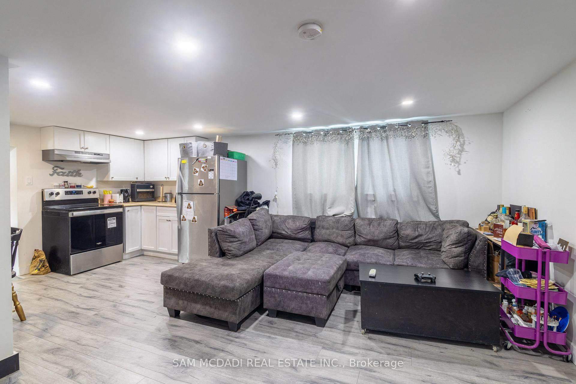100 Green Mountain Road E