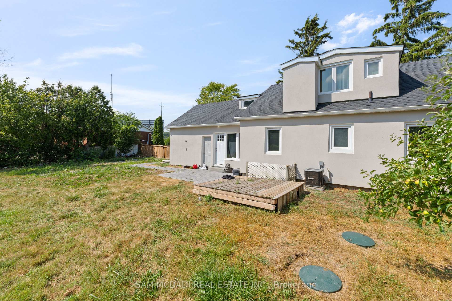 100 Green Mountain Road E
