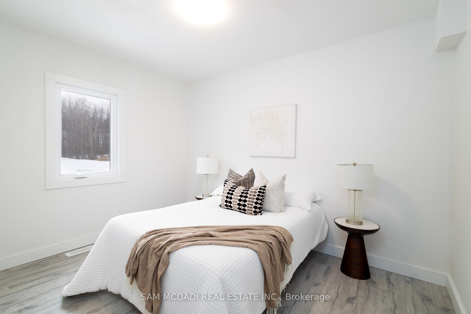 100 Green Mountain Road E