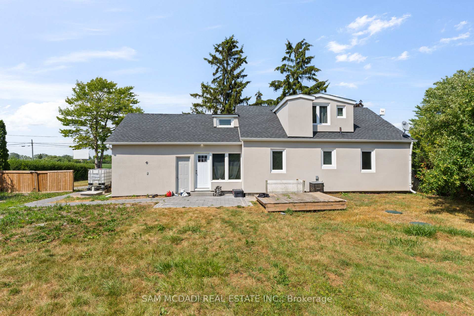 100 Green Mountain Road E