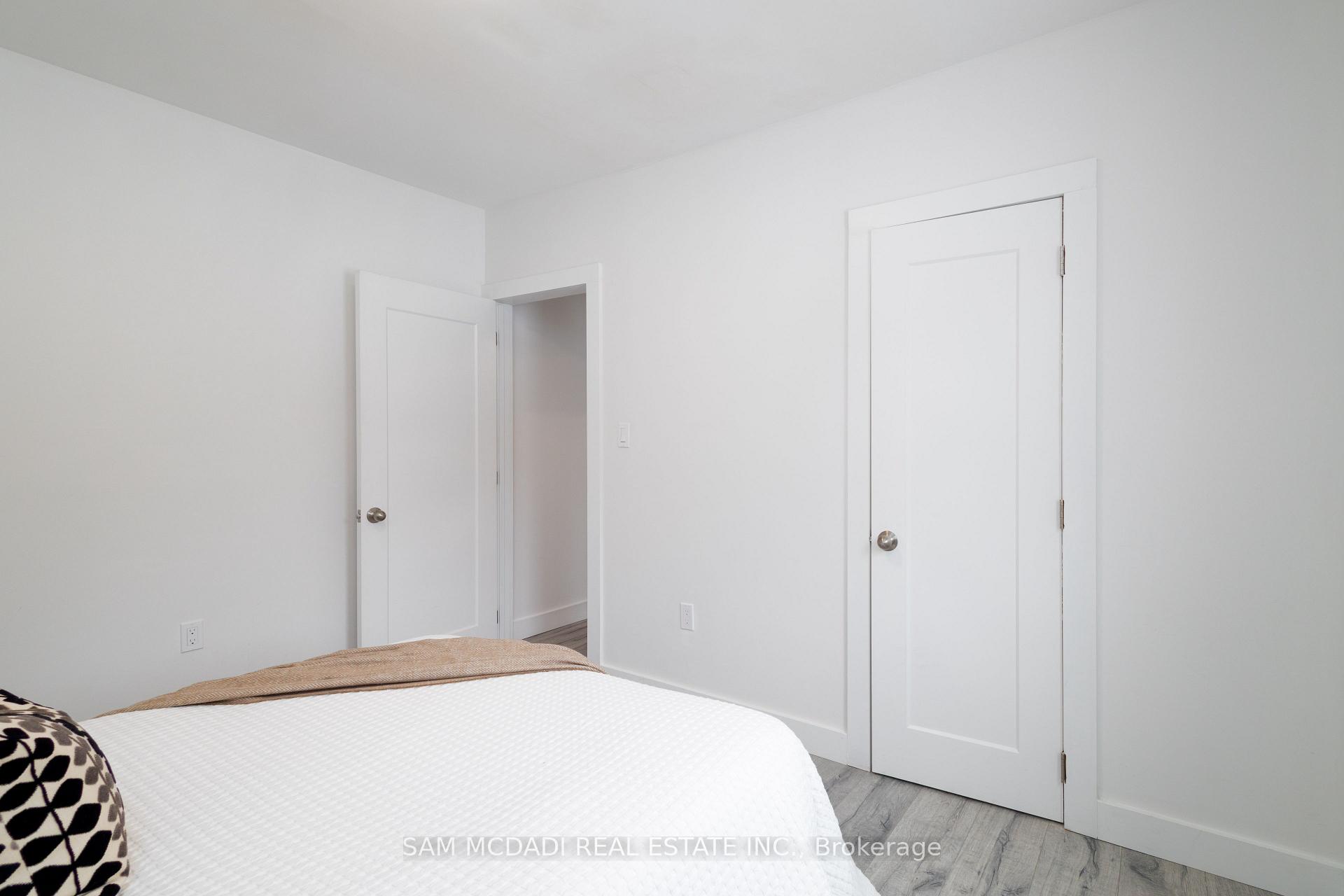 100 Green Mountain Road E
