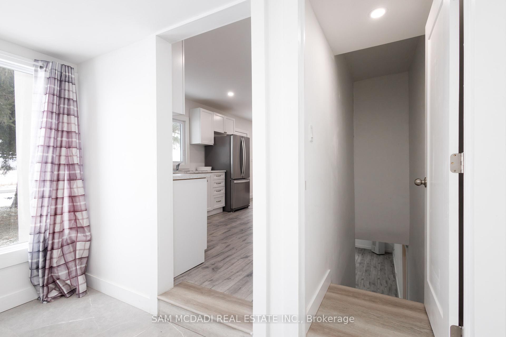100 Green Mountain Road E