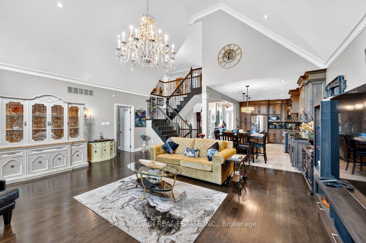 85 Hillcroft Drive
