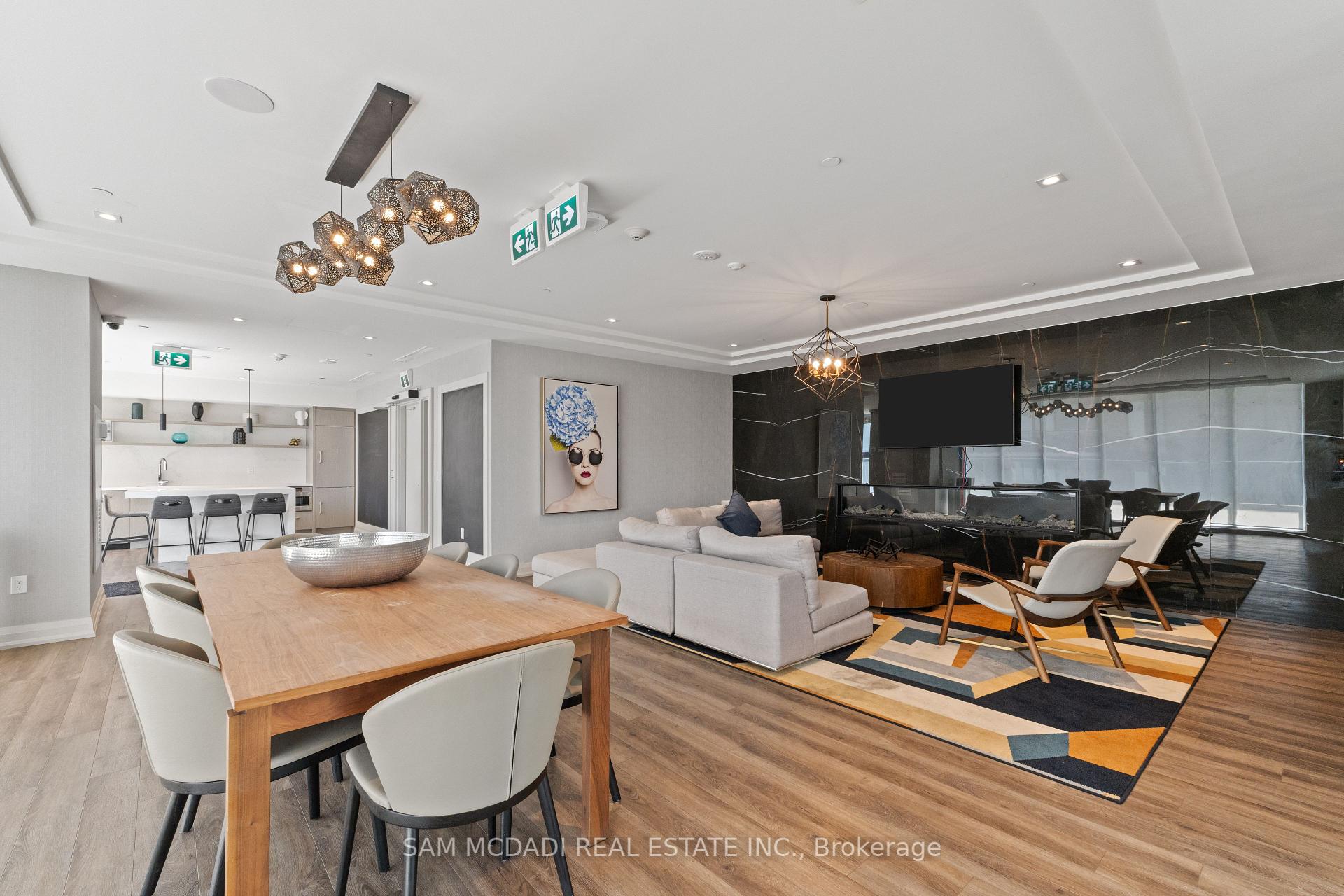 212 King William Street 1305