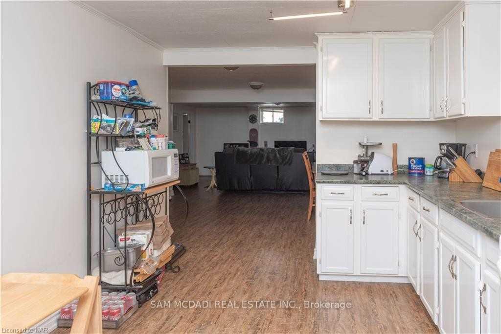 7003 Ann Street Lower