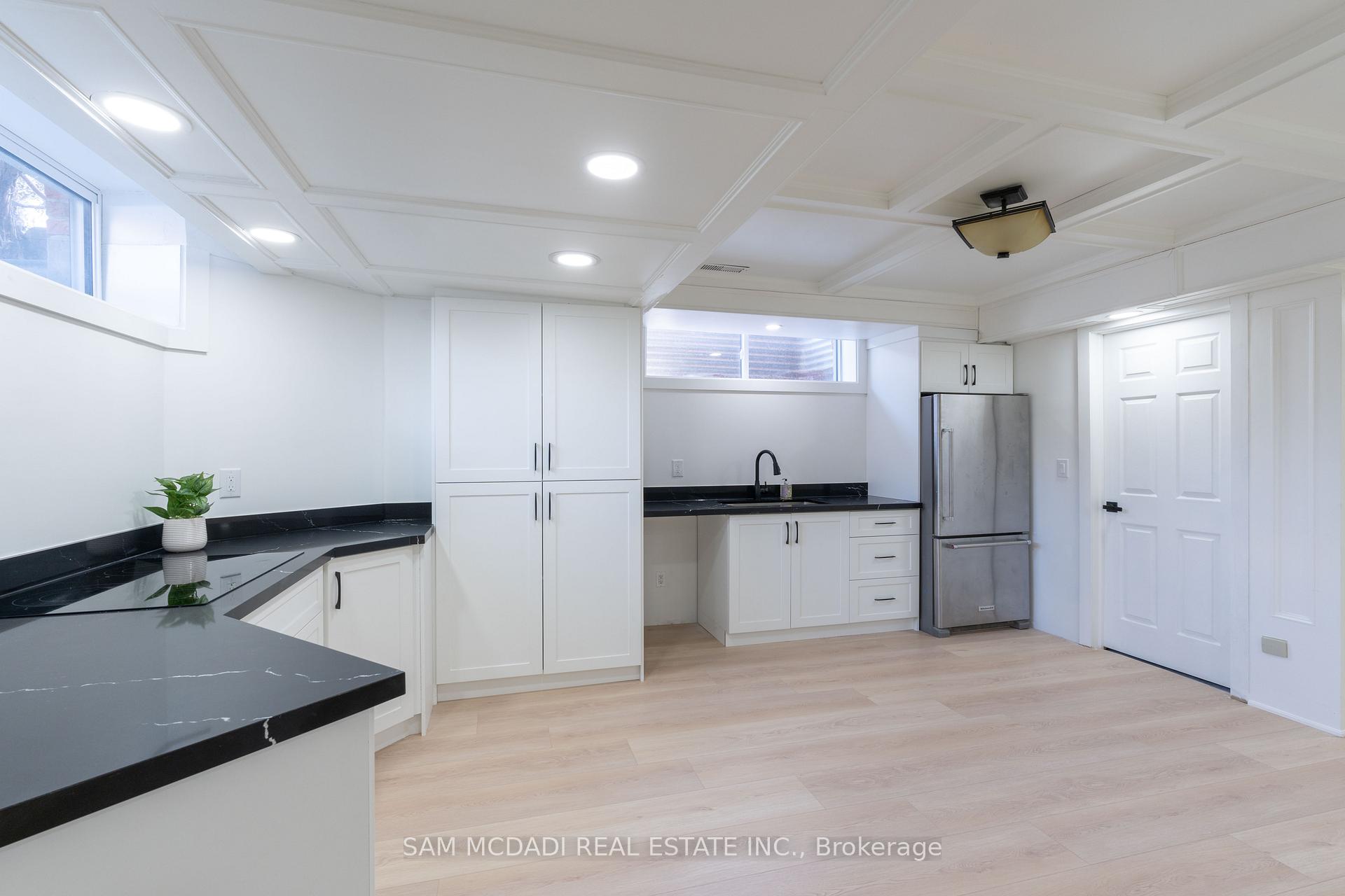 1046 Concession 6 Road W, Hamilton