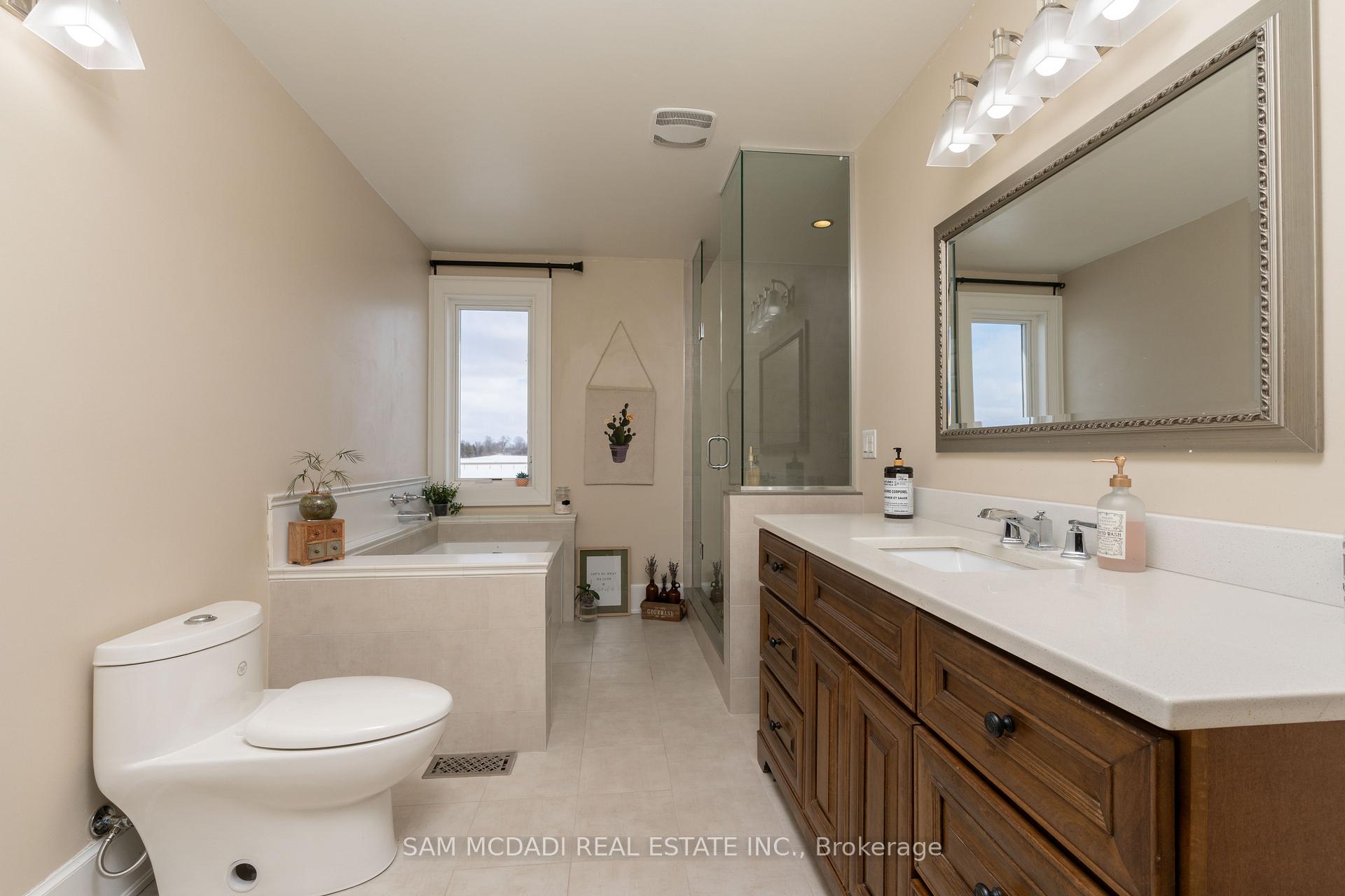 1046 Concession 6 Road W, Hamilton