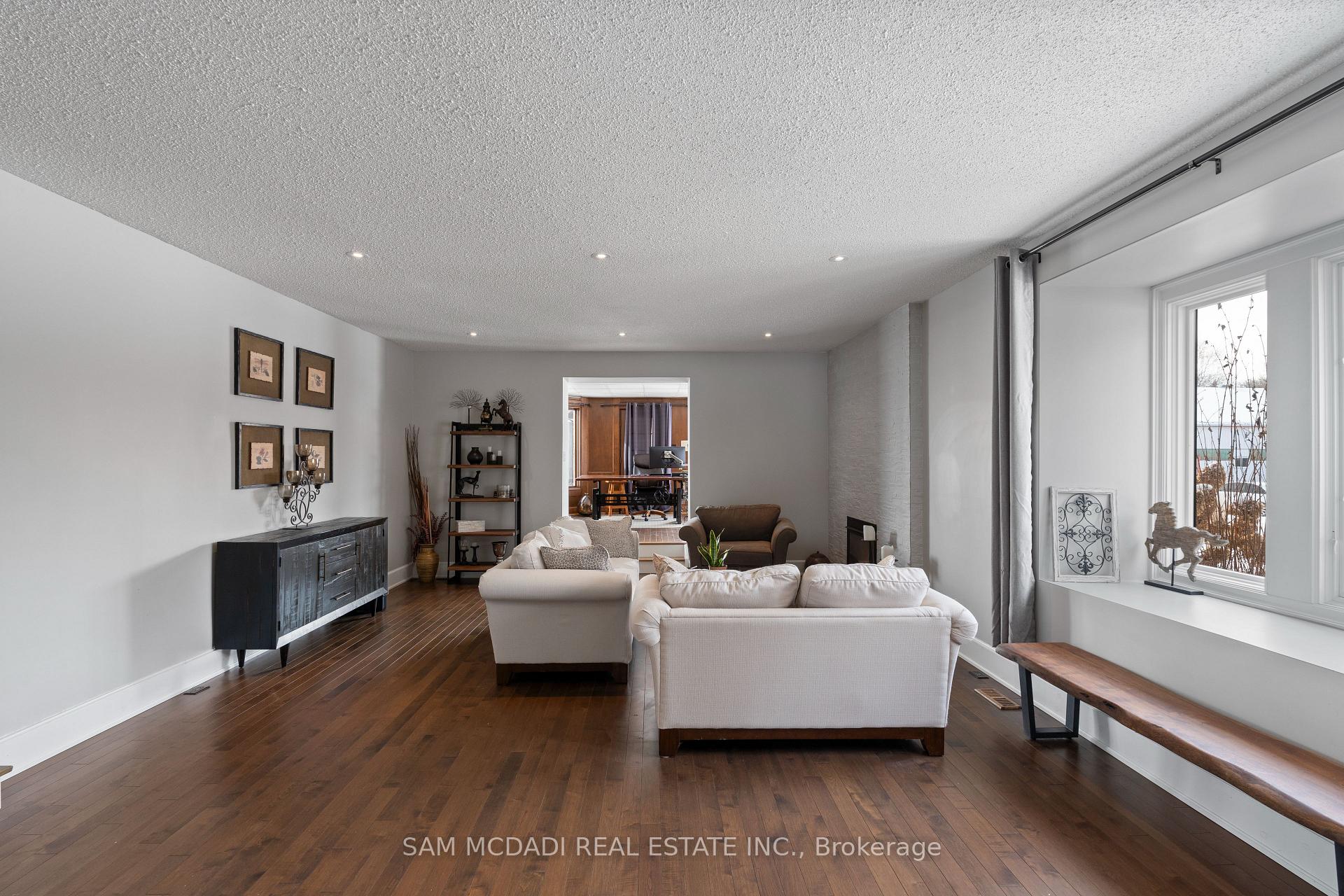 1046 Concession 6 Road W, Hamilton