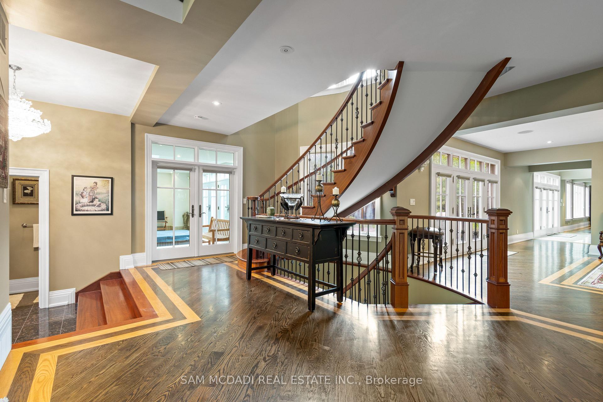 839 E Lakeshore Road