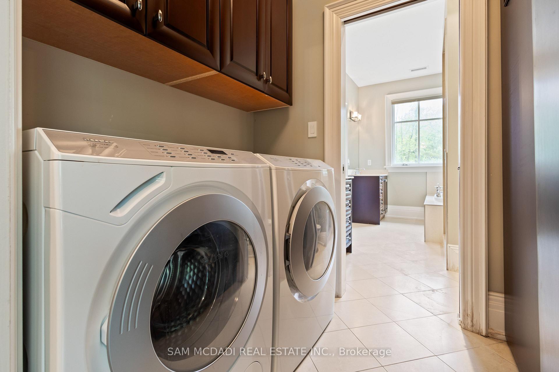 839 E Lakeshore Road