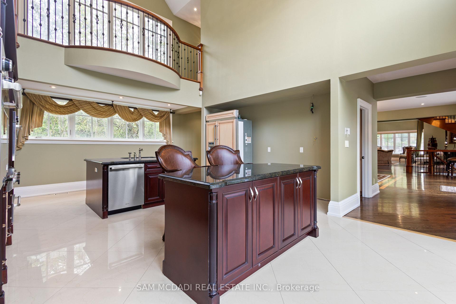 839 E Lakeshore Road