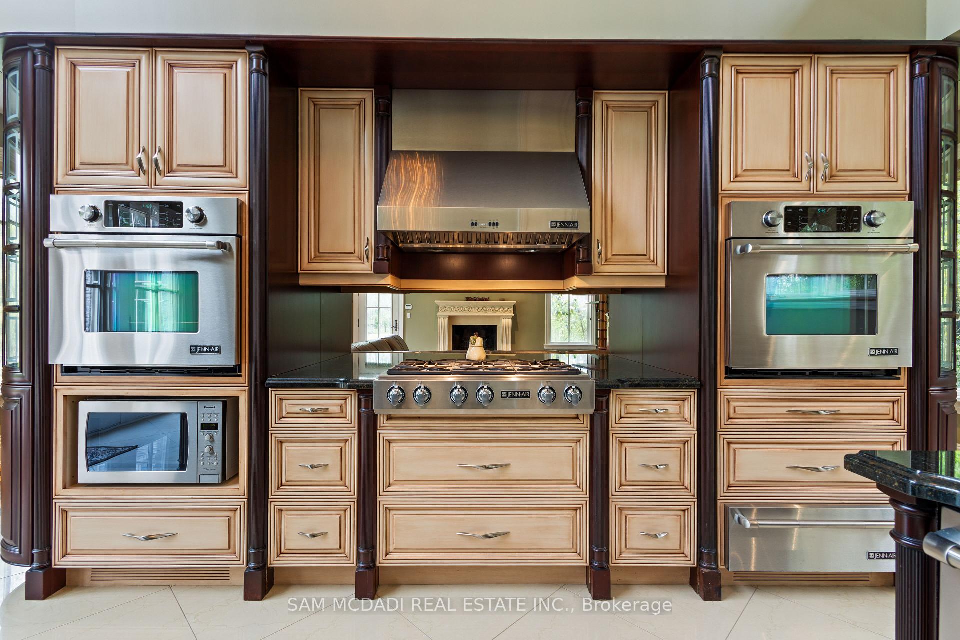 839 E Lakeshore Road