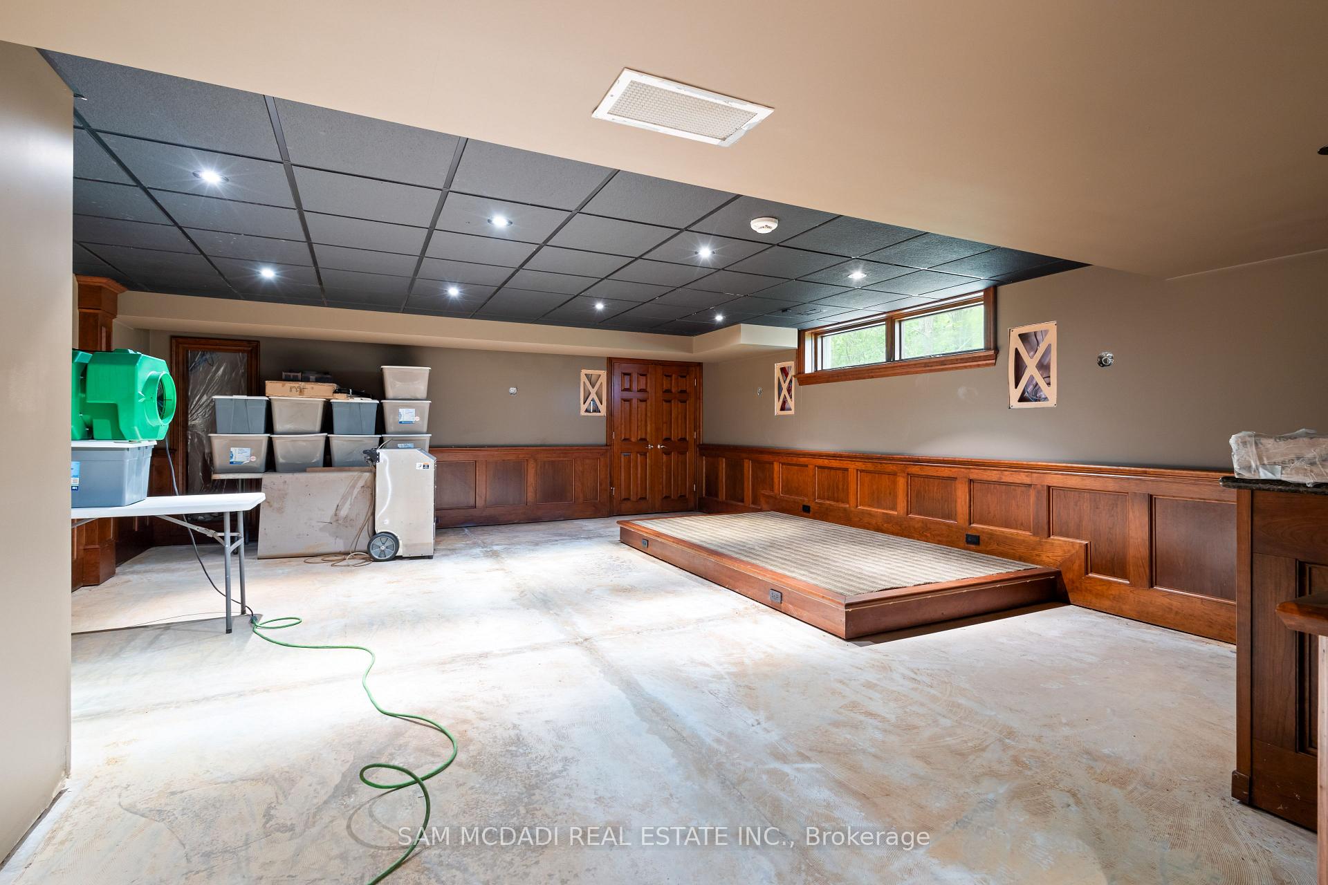 839 E Lakeshore Road