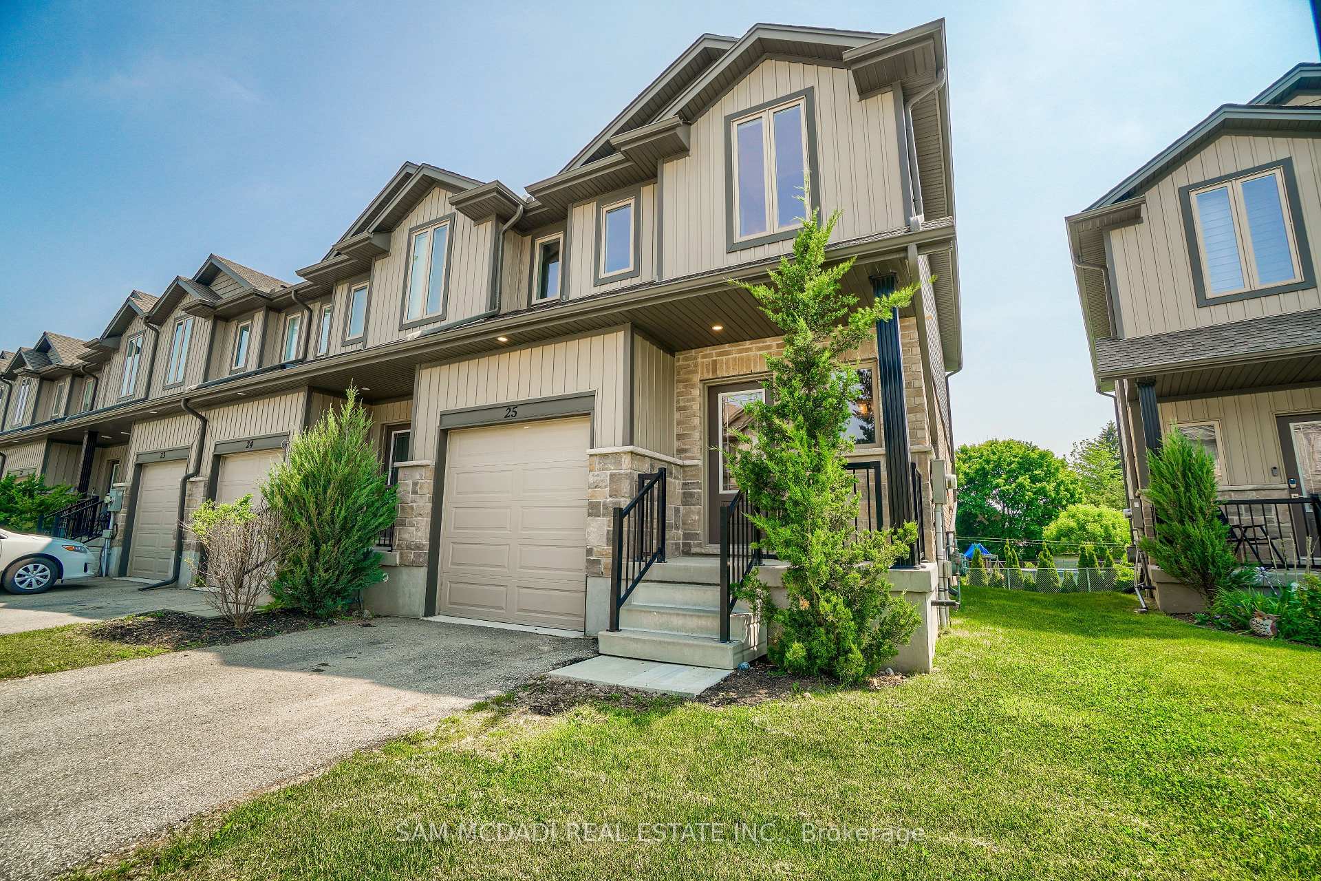 1023 Devonshire Avenue 25