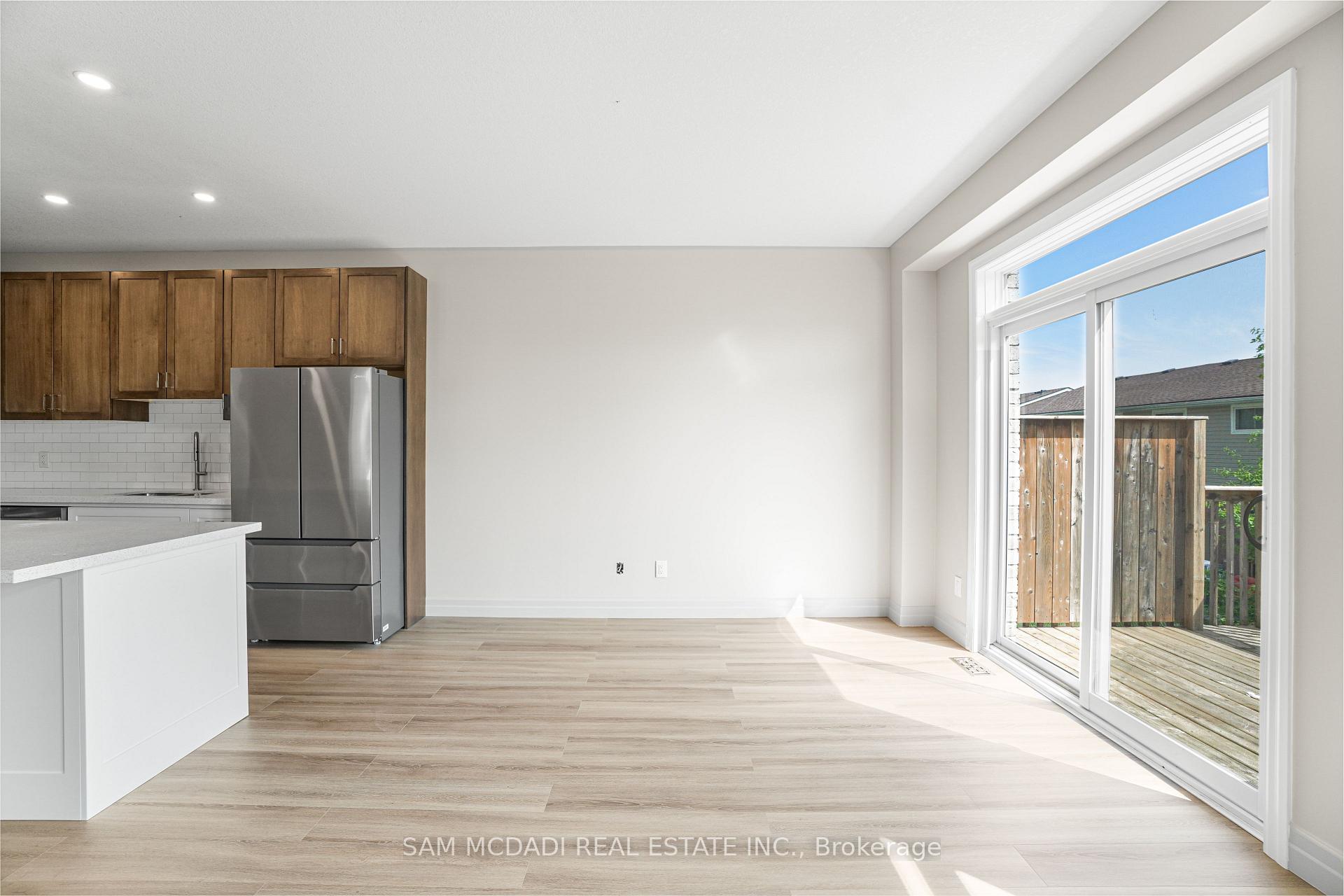 1023 Devonshire Avenue 25