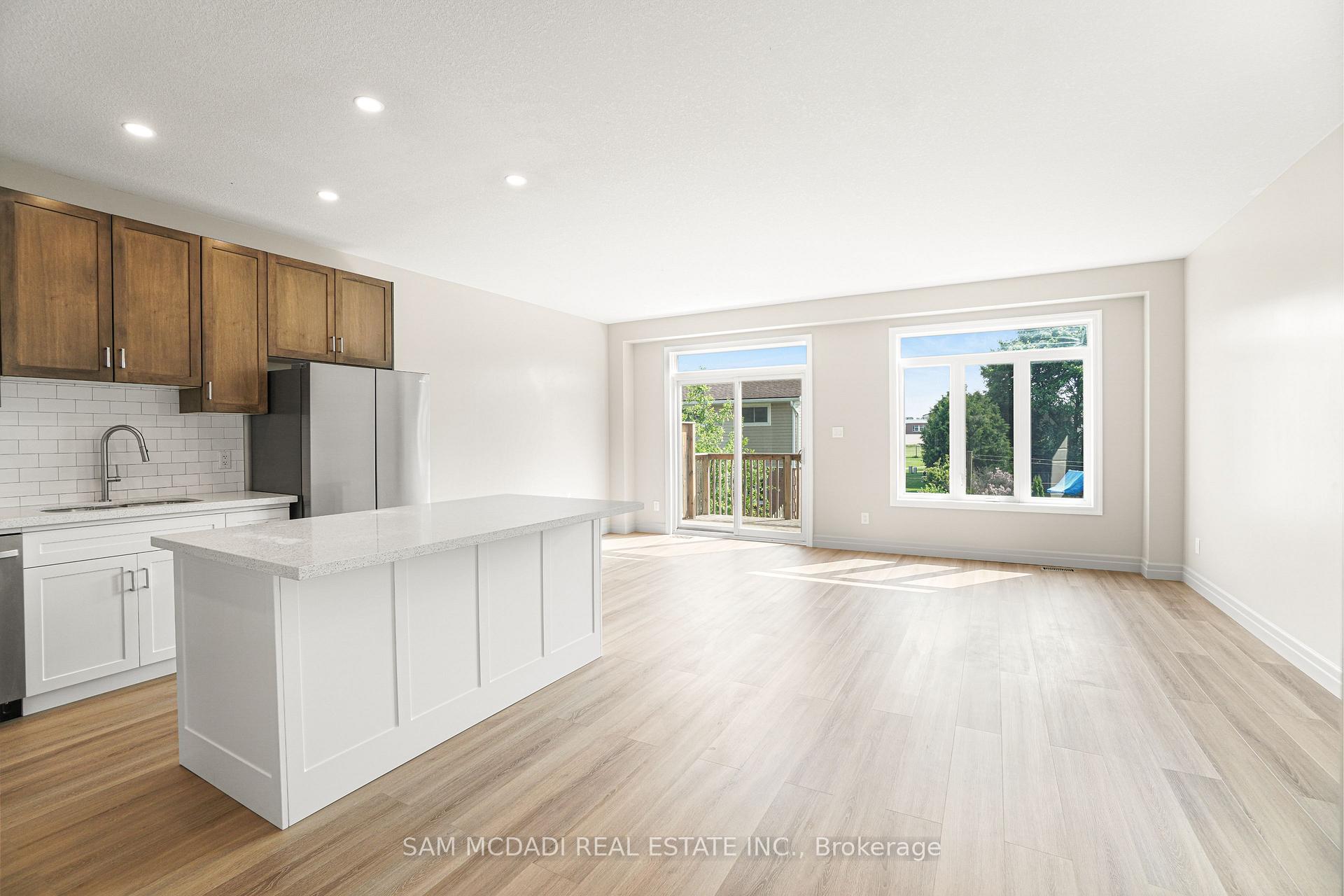 1023 Devonshire Avenue 25